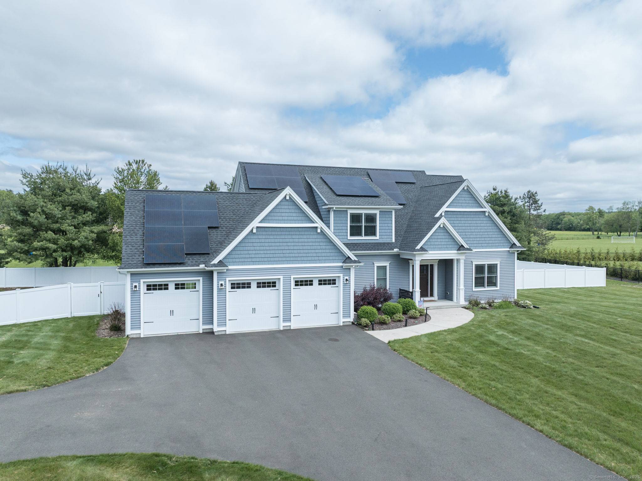 Suffield, CT 06093,8 Stratton Farms Road