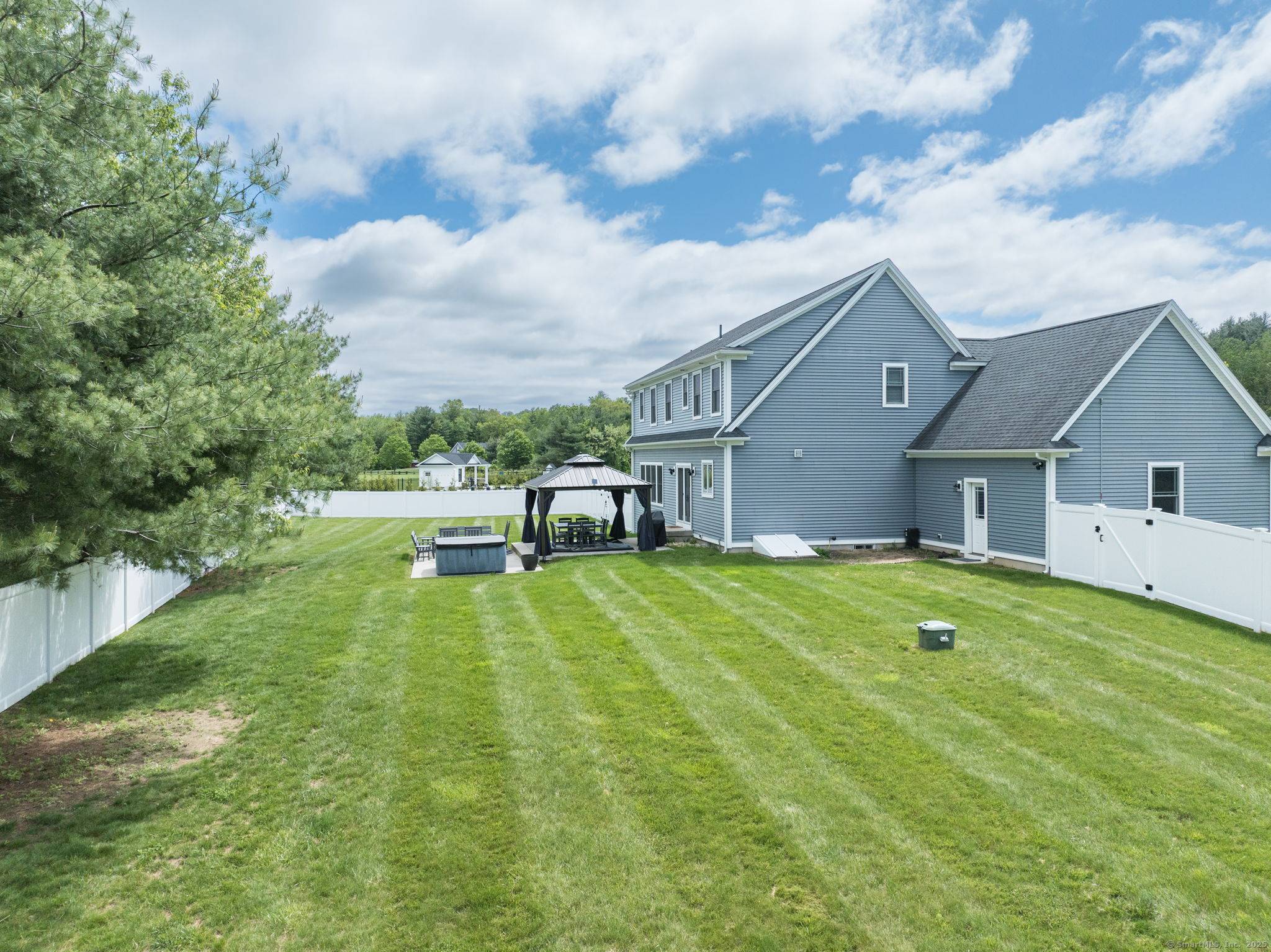 Suffield, CT 06093,8 Stratton Farms Road