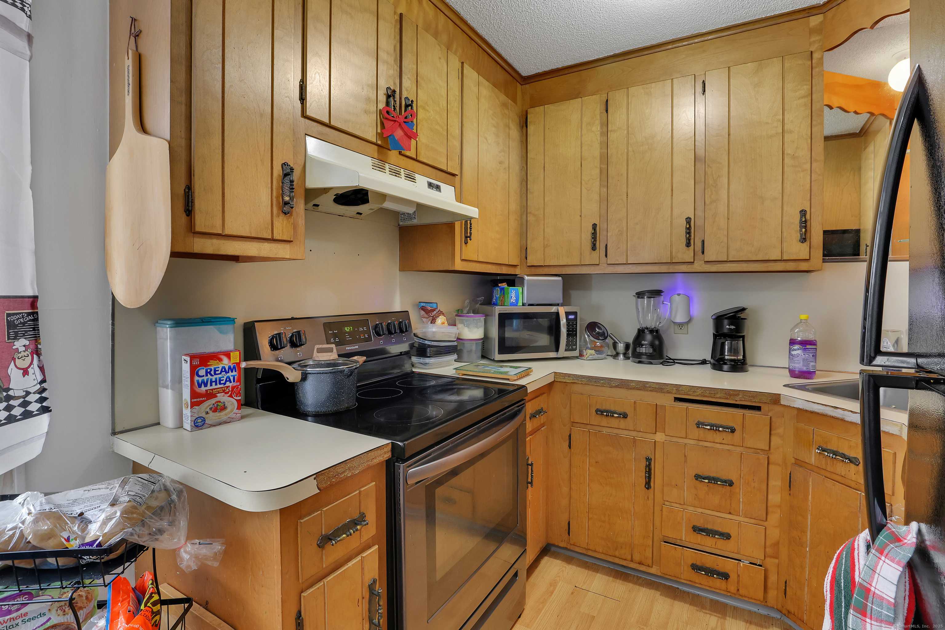 New Britain, CT 06051,239 Glen Street #3F