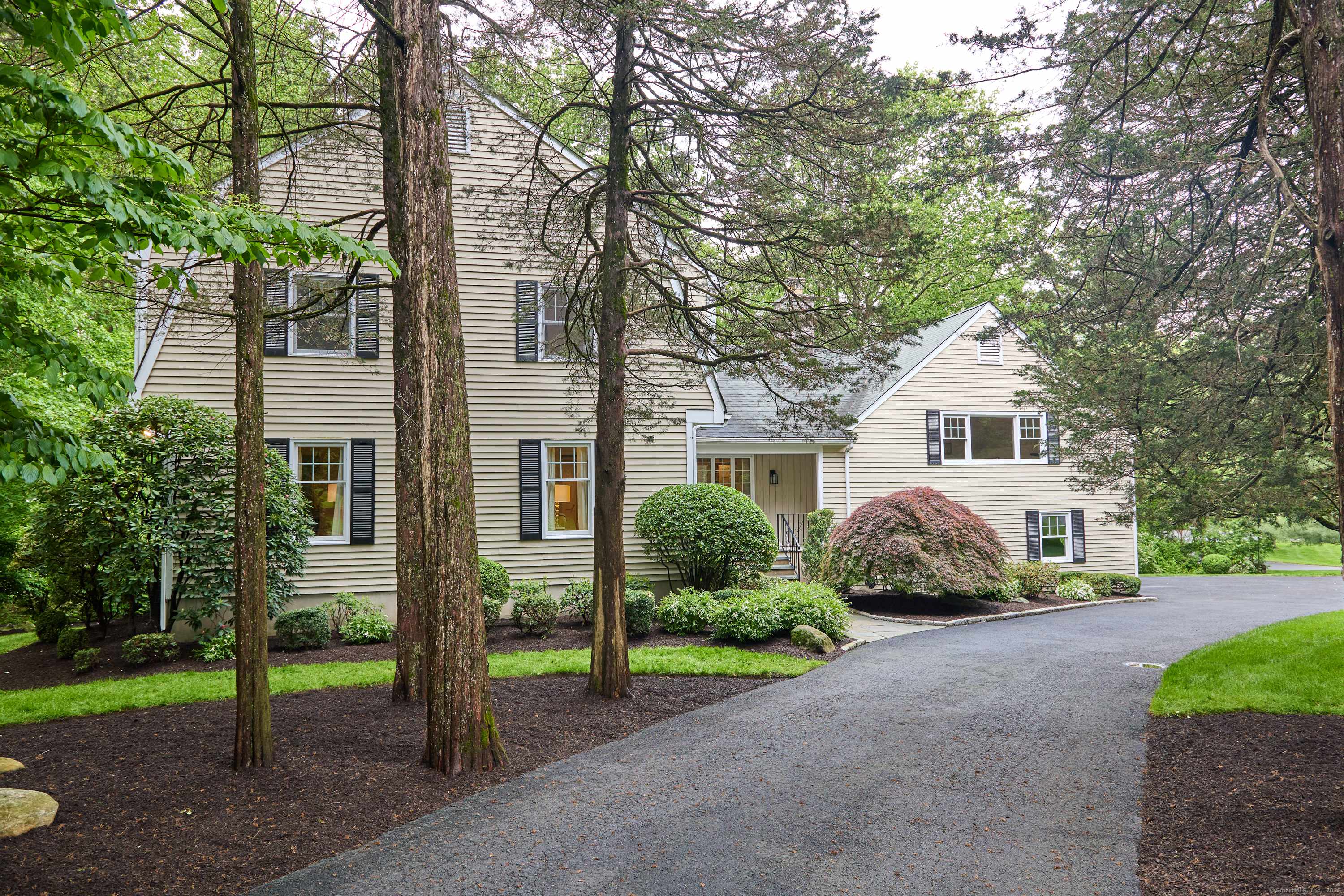 Weston, CT 06883,42 Trails End Road