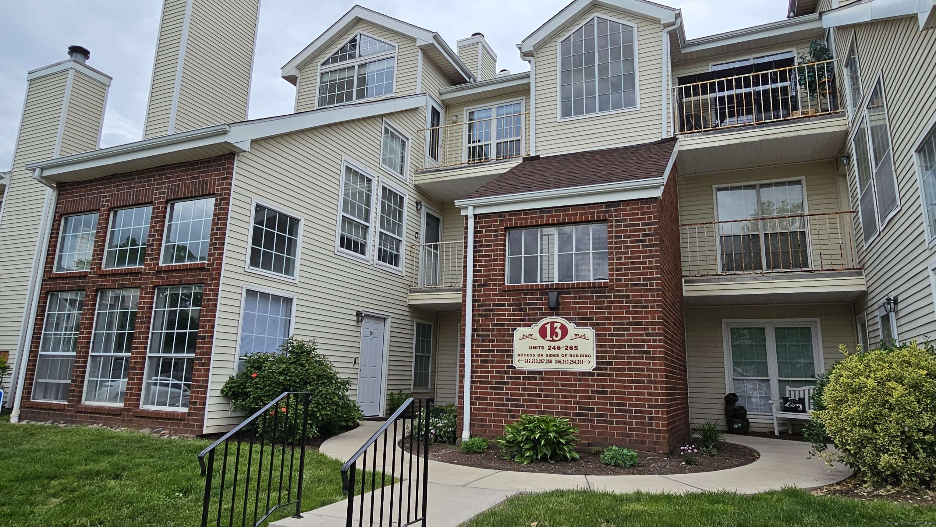 Middletown, CT 06457,256 Carriage Crossing Lane #256
