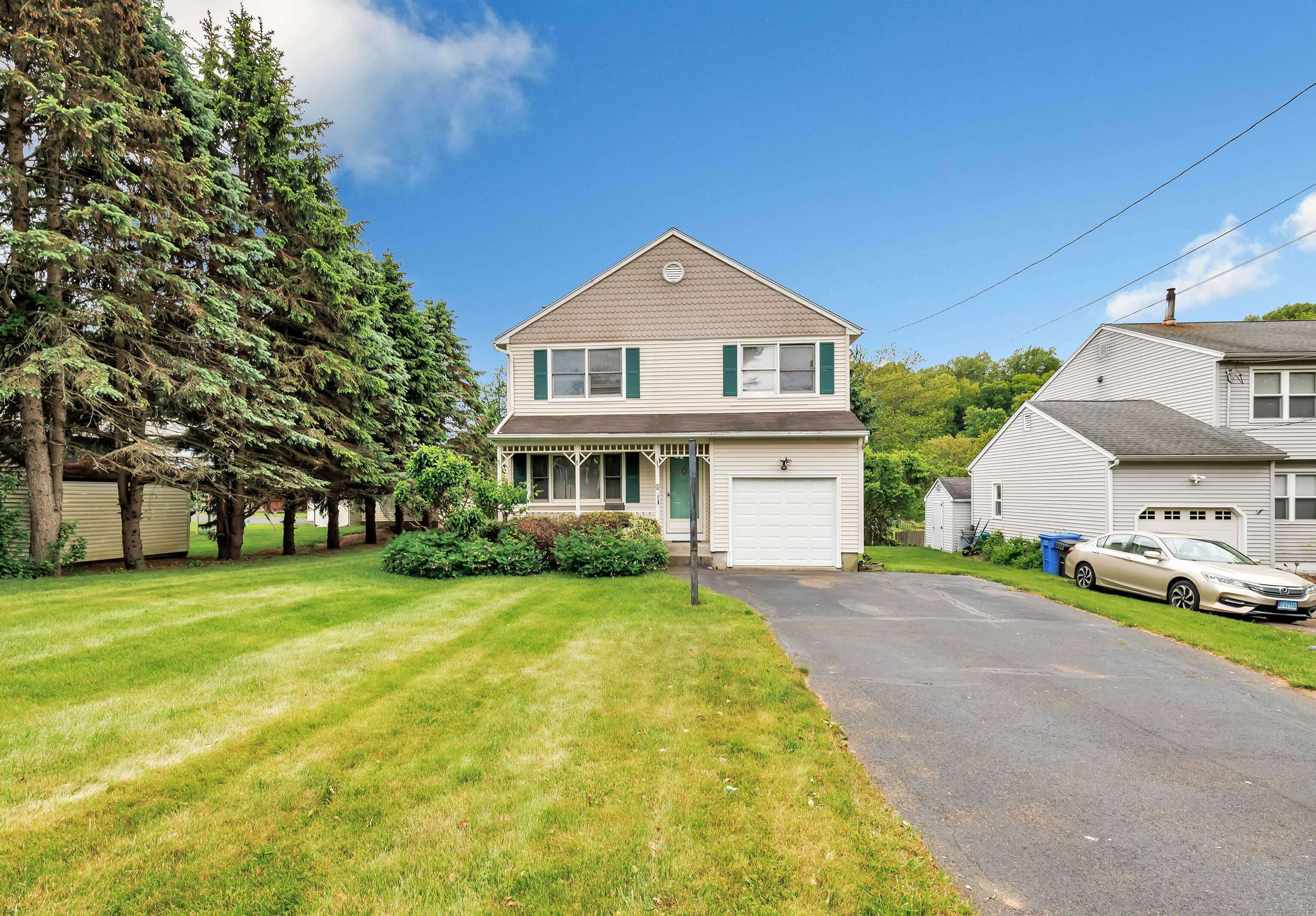 Trumbull, CT 06611,9 Cypress Lane