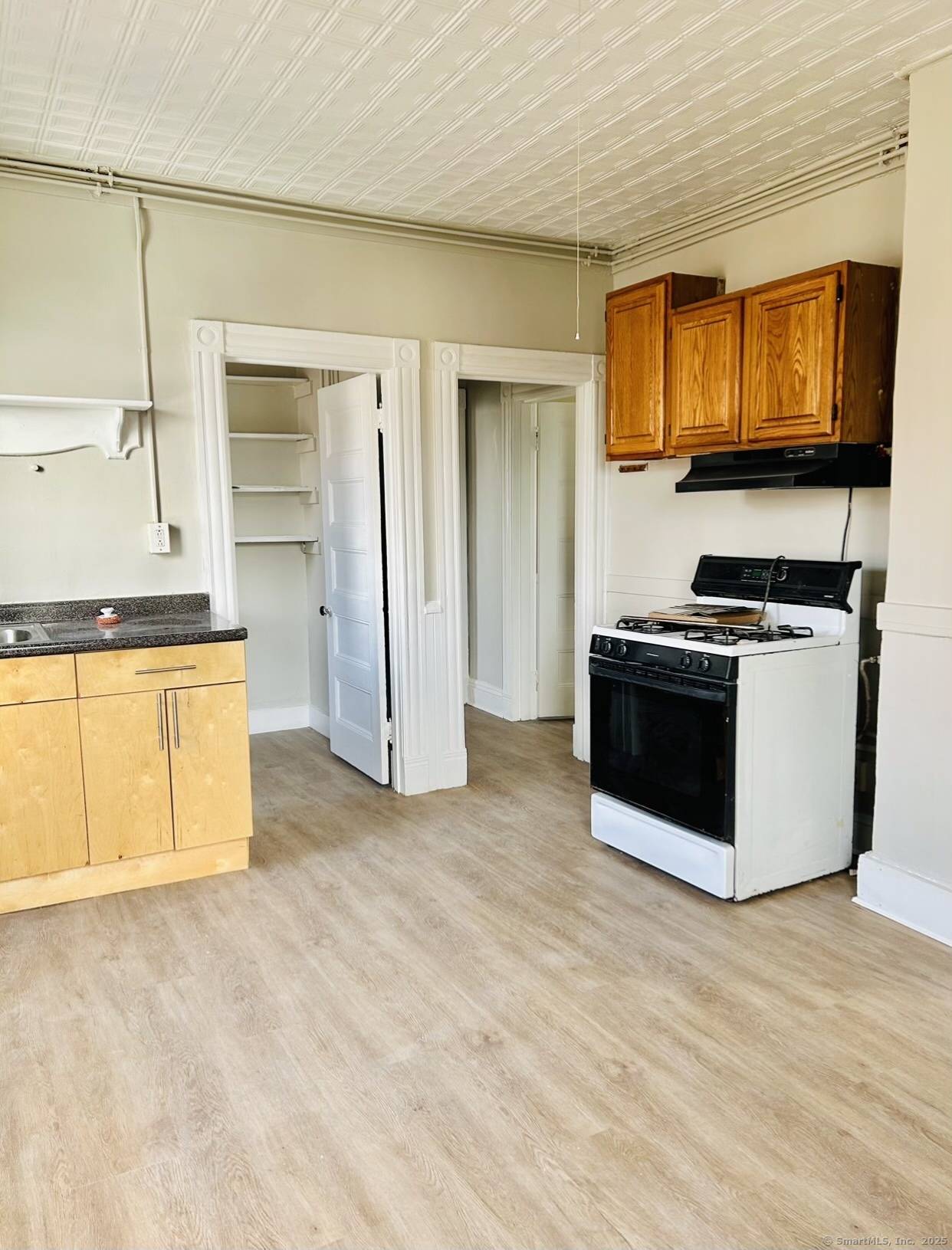 Hartford, CT 06114,53 Brown Street #53