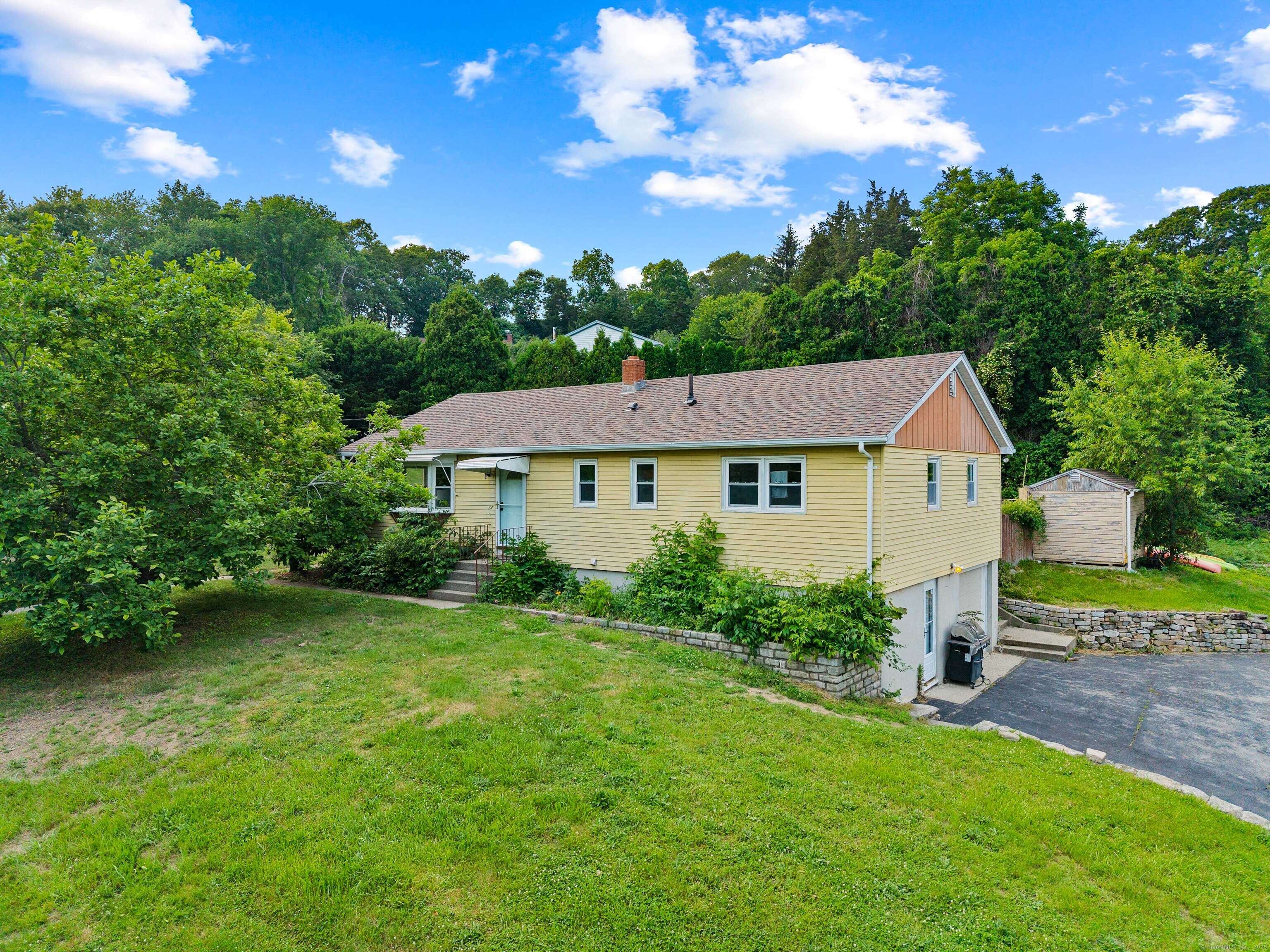 Norwich, CT 06360,24 Ledgewood Court