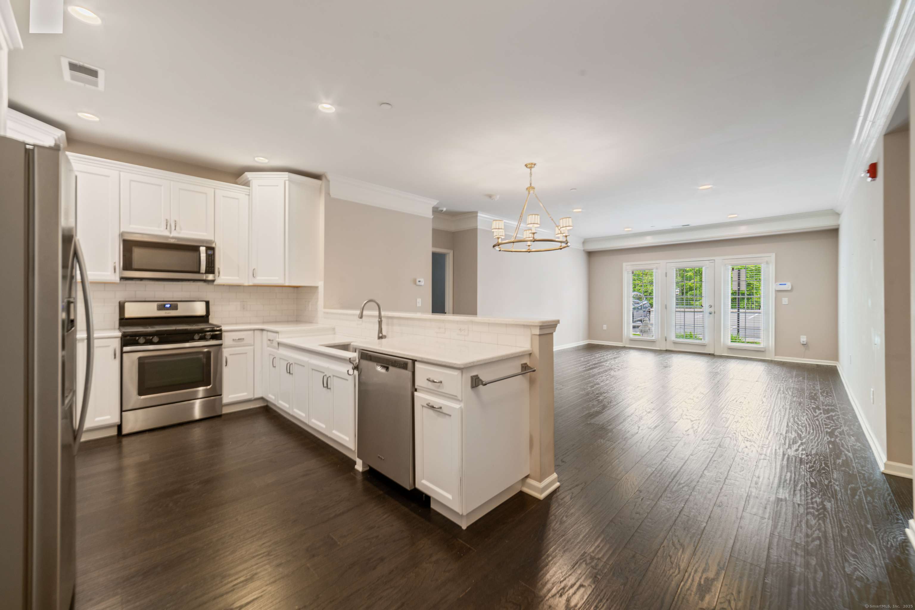 Danbury, CT 06810,802 Center Meadow Lane #802