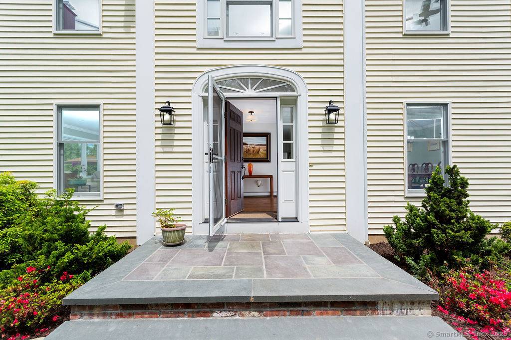 Brookfield, CT 06804,12 Fawn Ridge Drive