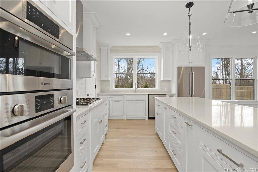 Norwalk, CT 06851,2 Argento Lane