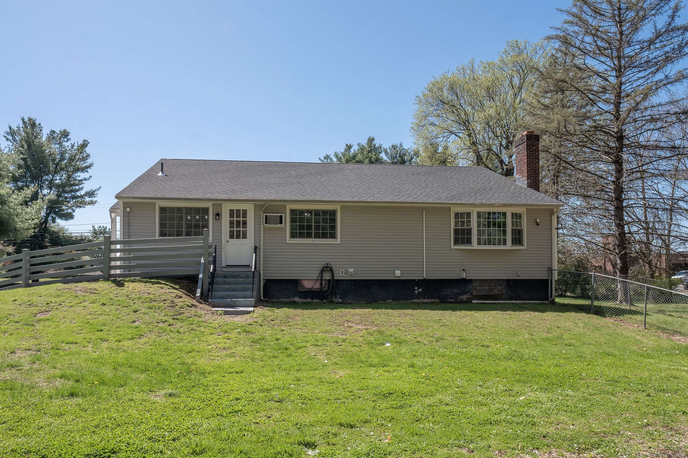 South Windsor, CT 06074,1250 Ellington Road