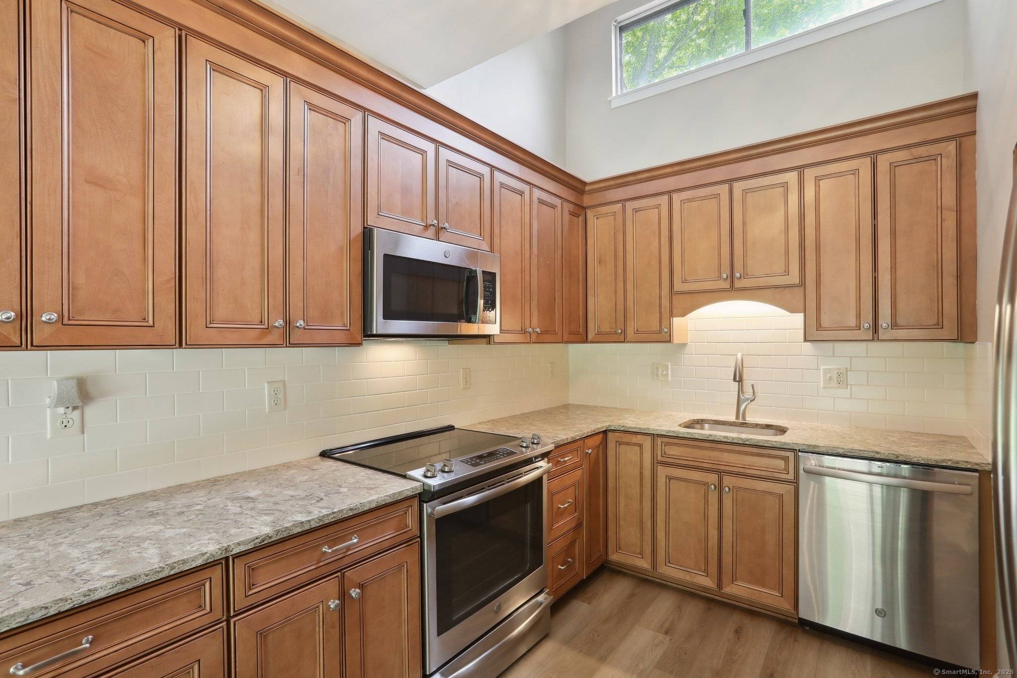 Southbury, CT 06488,687 Heritage Village #B