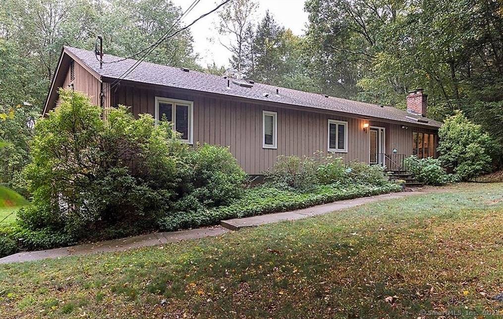 Woodbridge, CT 06525,28 Rock Hill Road