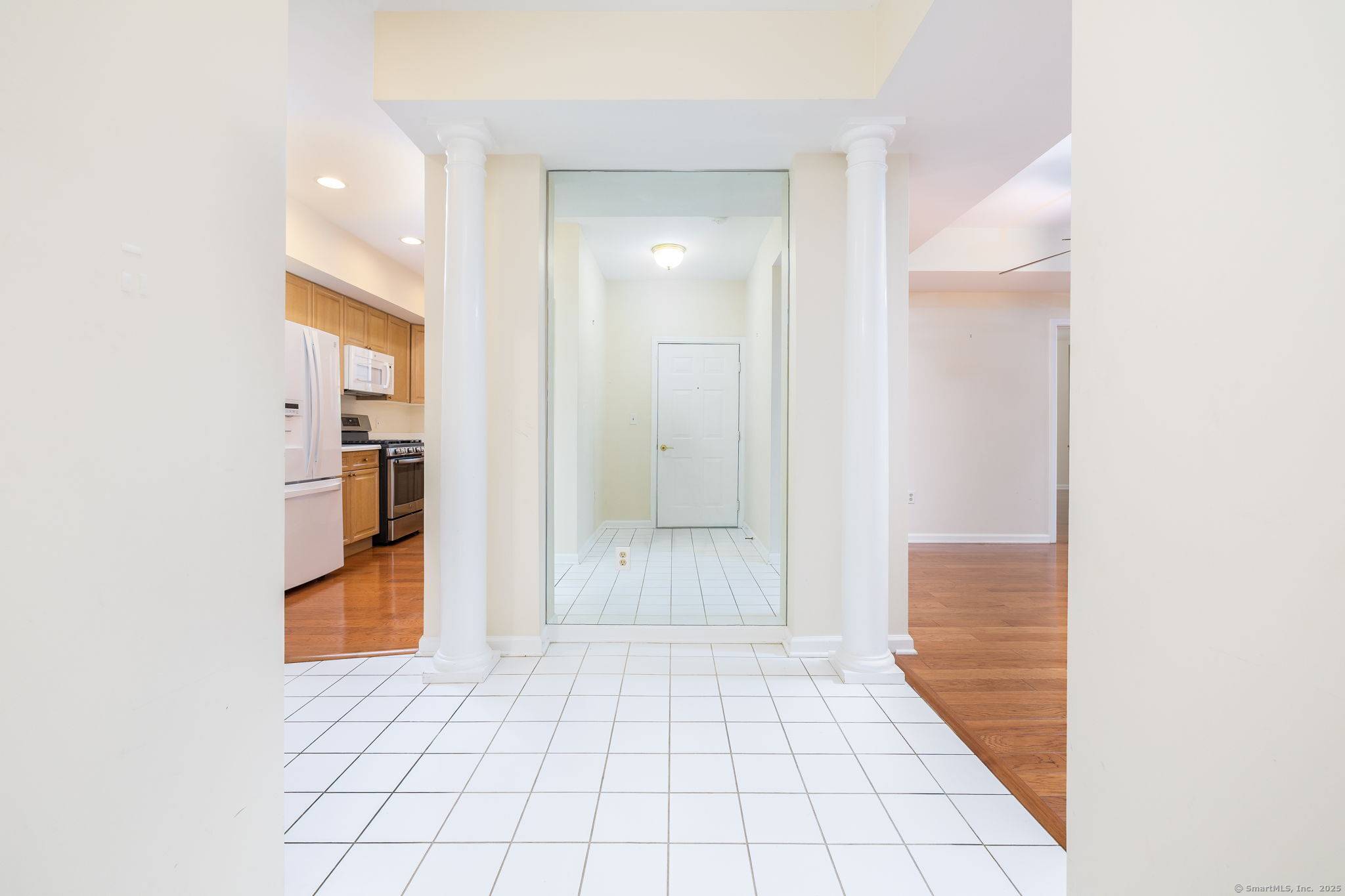 West Hartford, CT 06107,65 Cassandra Boulevard #APT 106