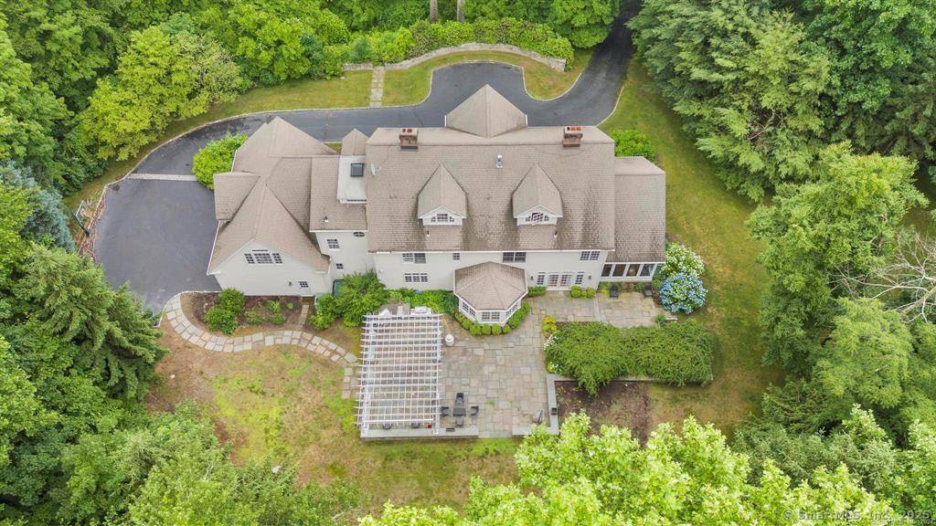 Woodbridge, CT 06525,9 Zak Hill Drive