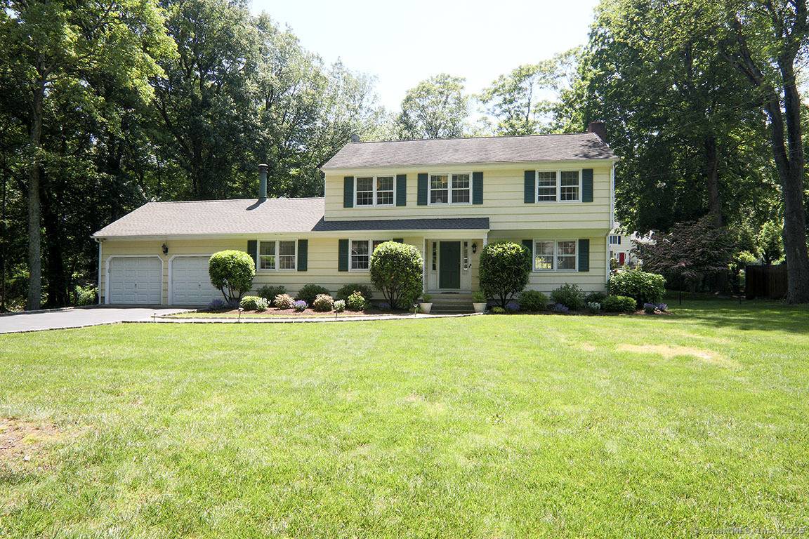 Westport, CT 06880,16 Mortar Rock Road