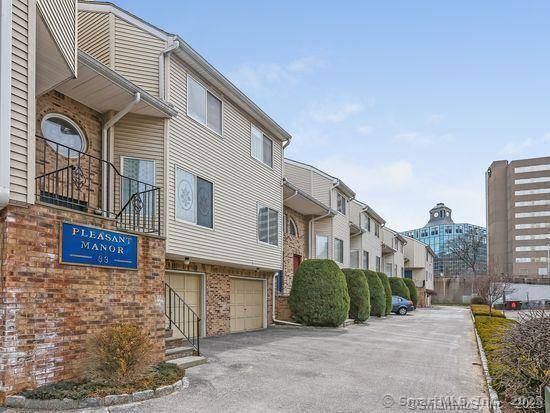 Stamford, CT 06901,33 Pleasant Street #APT 13