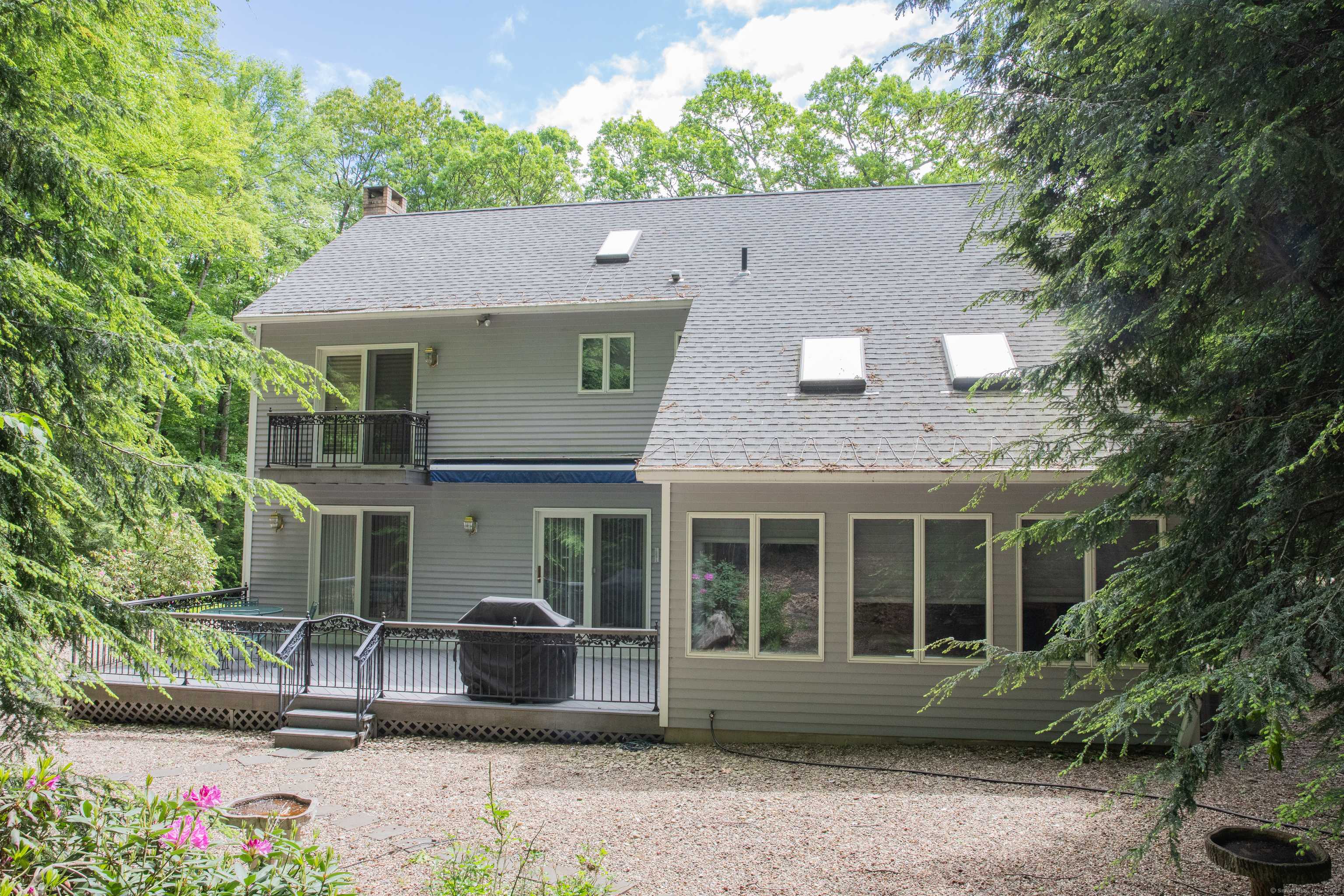 Farmington, CT 06032,43 Metacomet Road