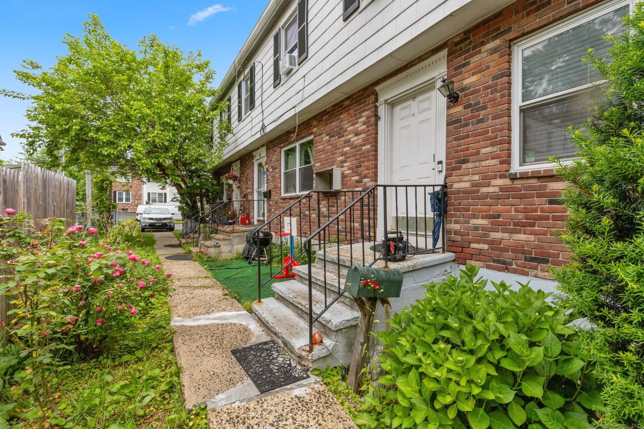 Stamford, CT 06902,10 Elmwood Street