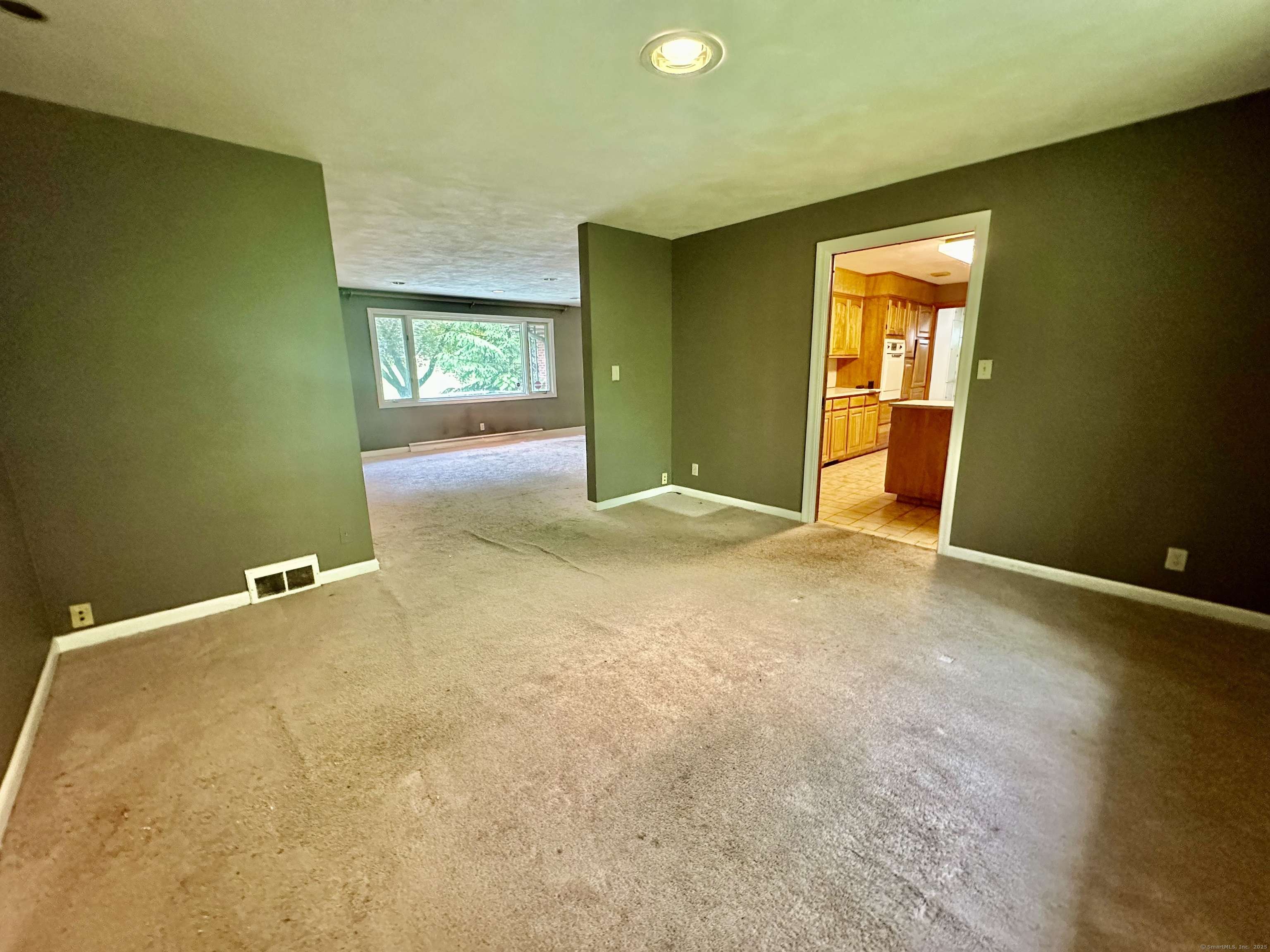 West Hartford, CT 06117,8 Lincoln Avenue