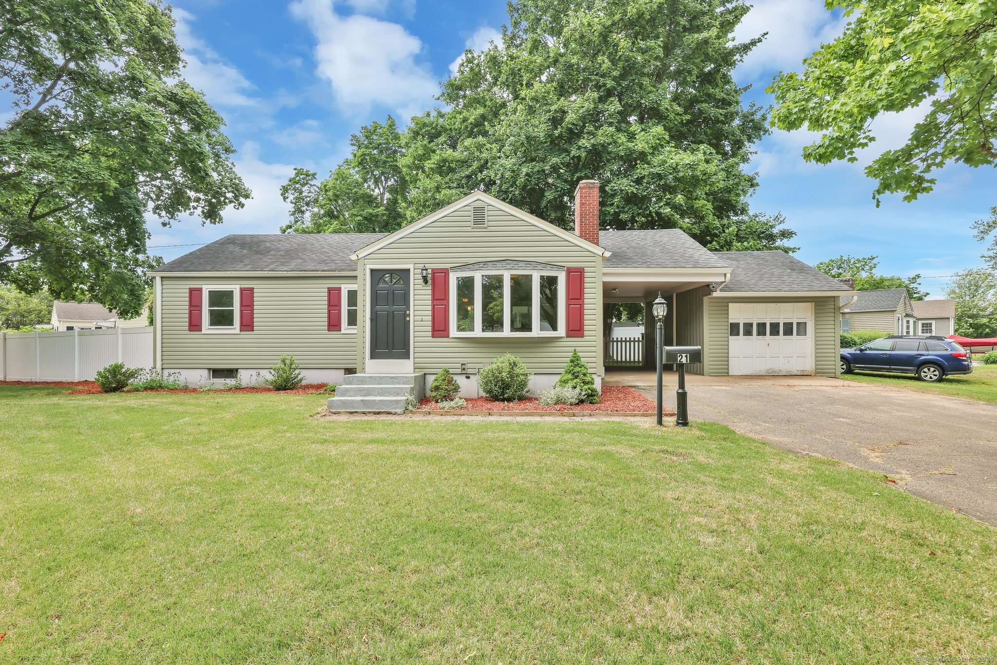 Windsor Locks, CT 06096,21 Enfield Street