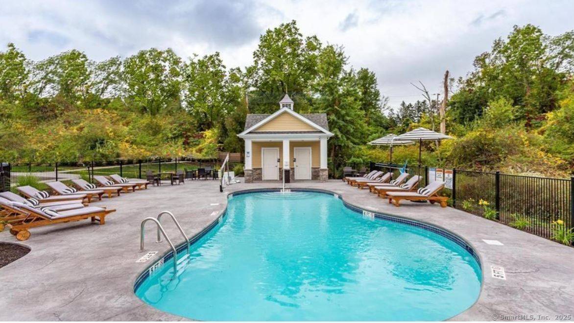 Canton, CT 06019,5 Cherry Brook Road #126