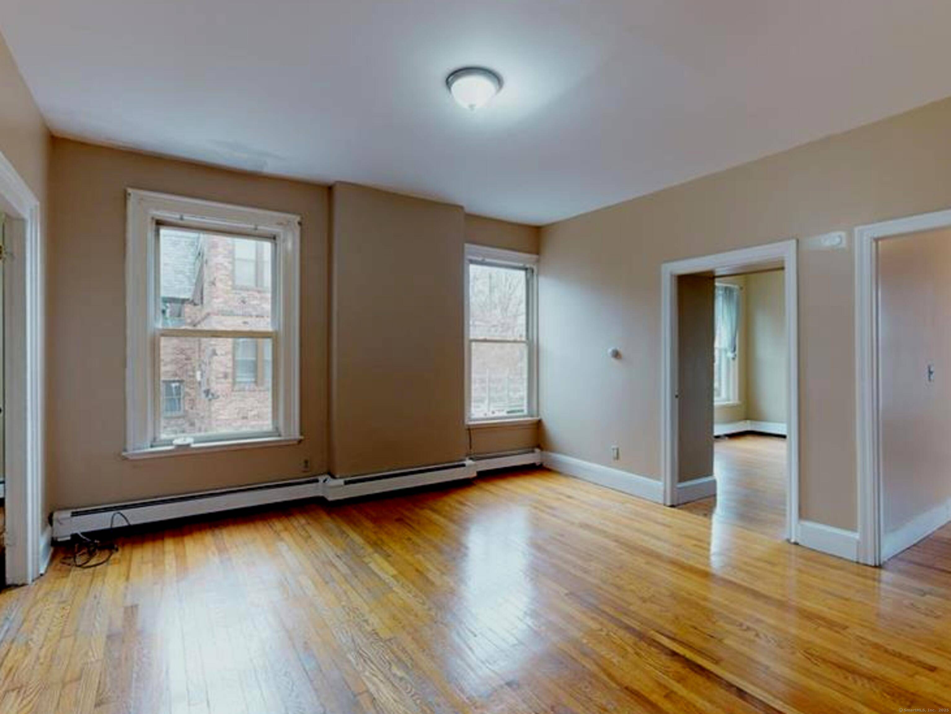 Hartford, CT 06105,22 Townley Street
