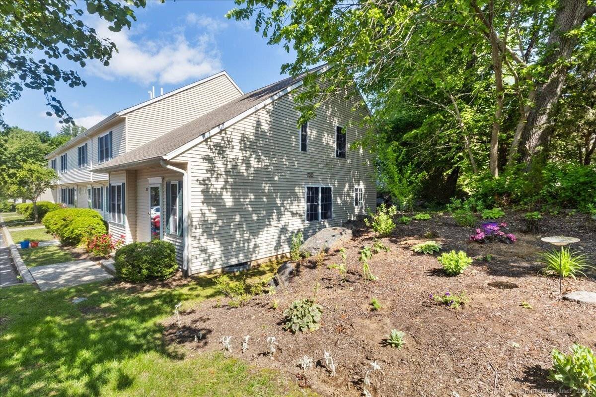 Norwich, CT 06360,25 Briar Lane #25