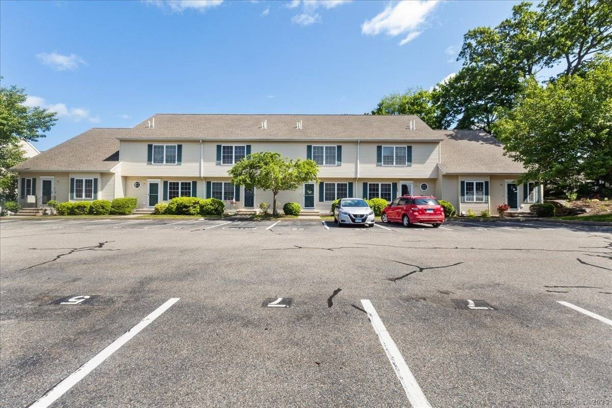 Norwich, CT 06360,25 Briar Lane #25