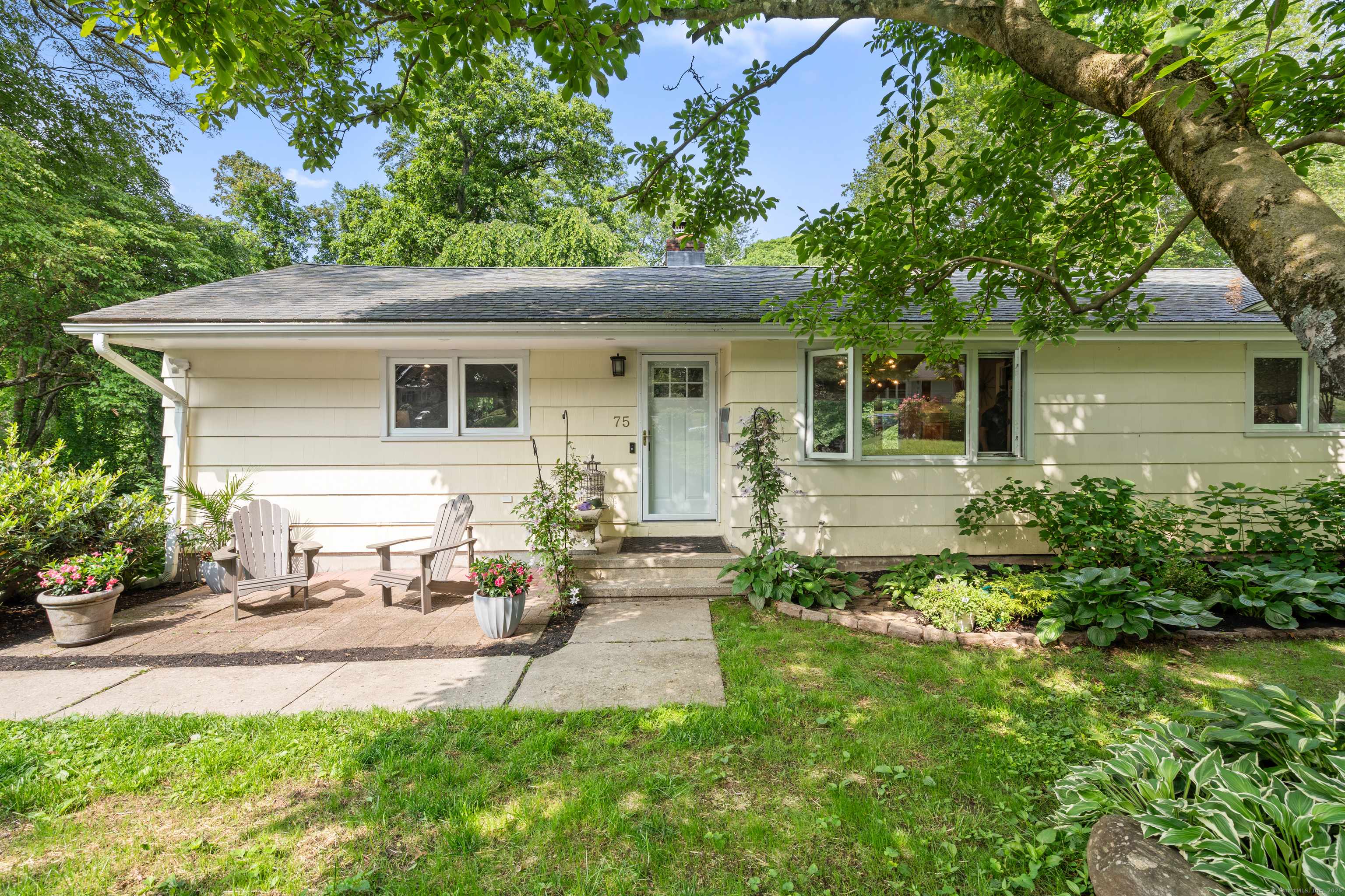 Trumbull, CT 06611,75 Skyview Drive