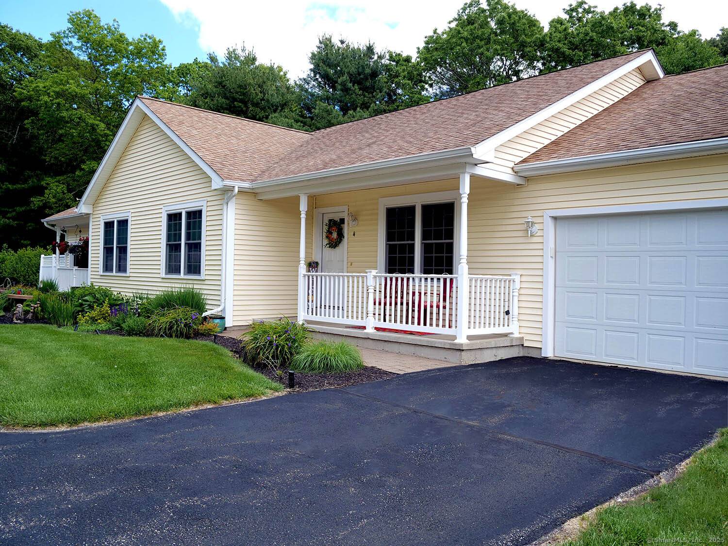 Killingly, CT 06241,4 Bluebird Lane #4