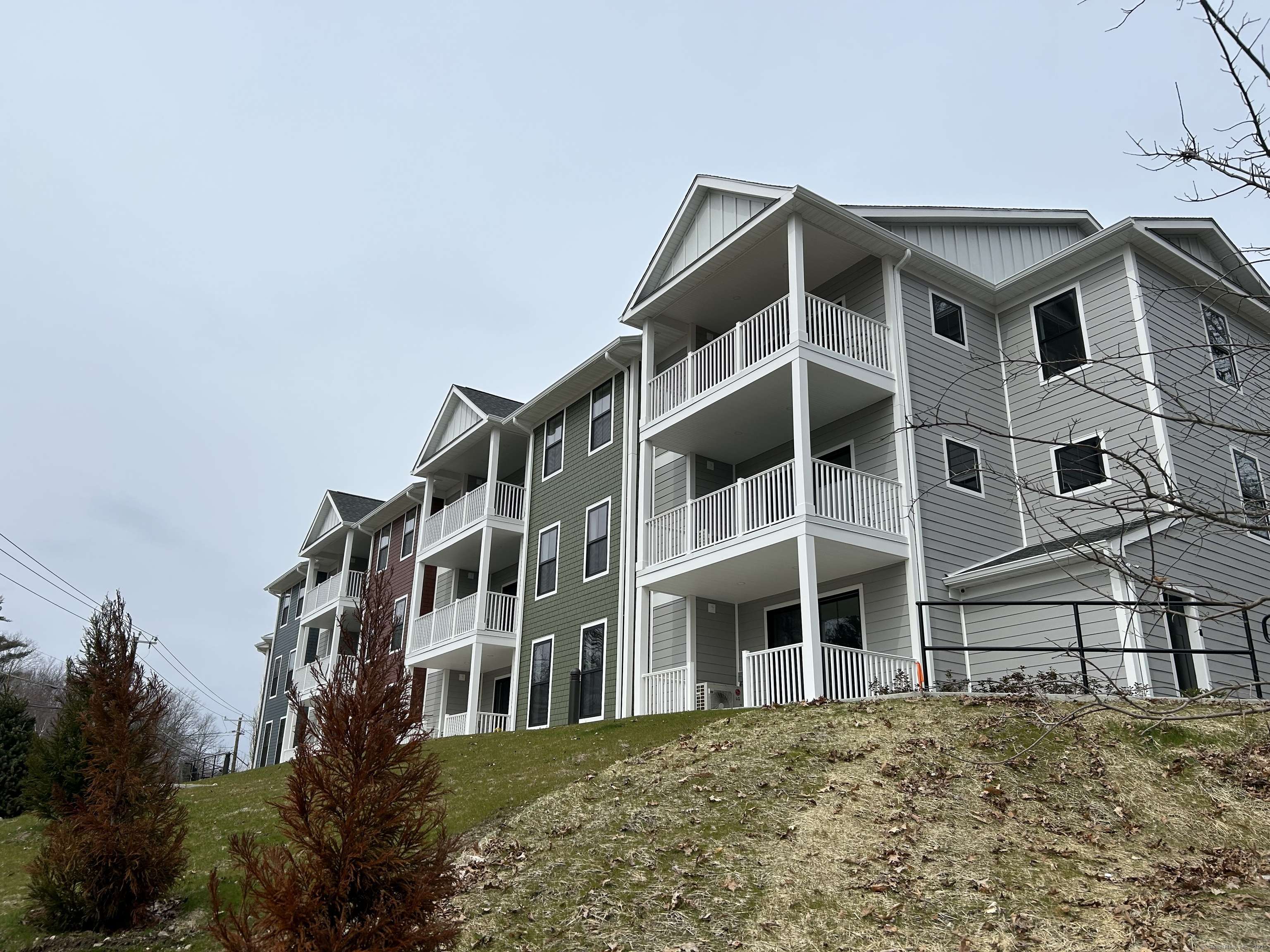 Canton, CT 06019,401 Albany Turnpike #101