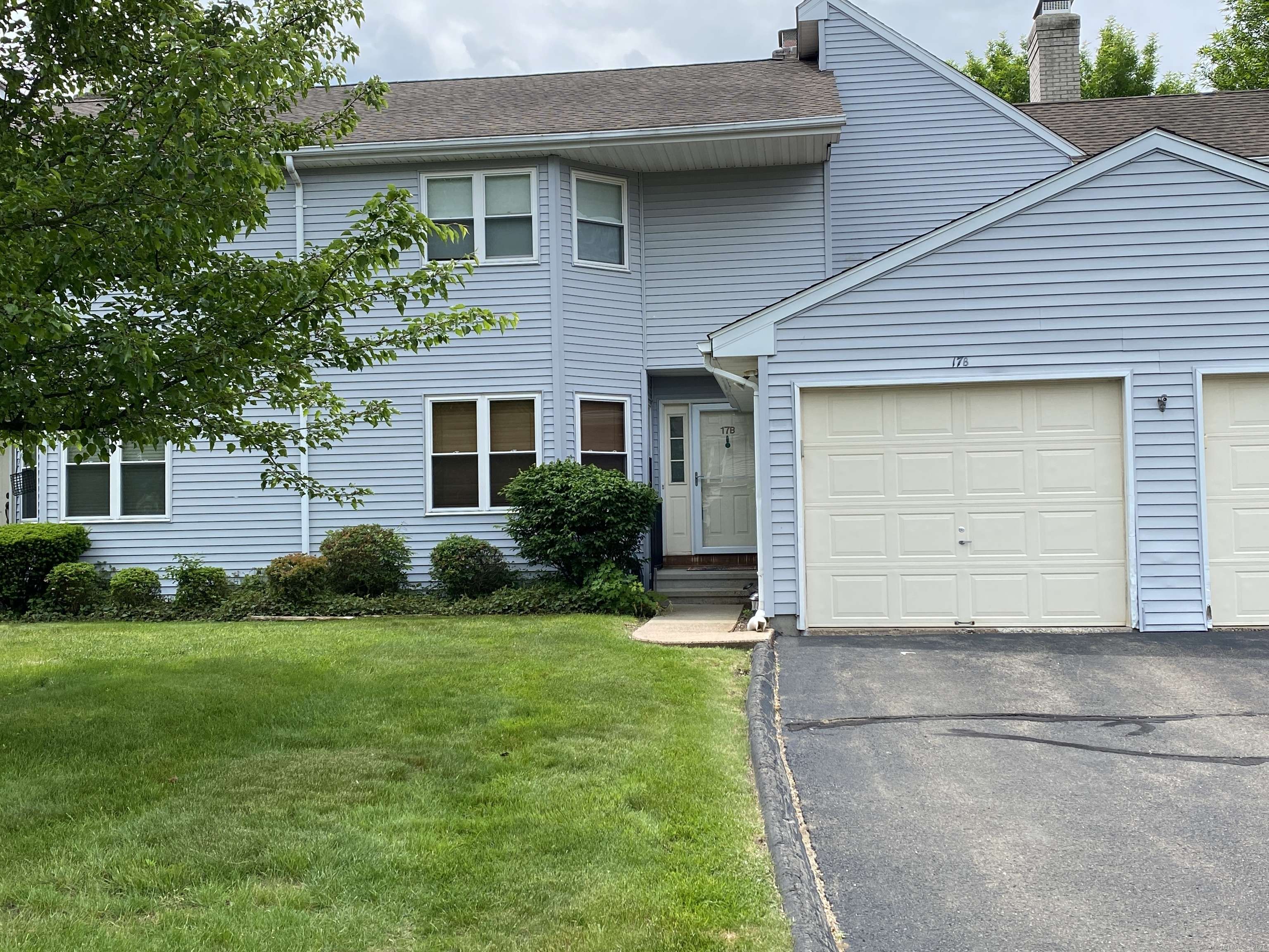 East Windsor, CT 06016,17 Folkstone Road #APT B