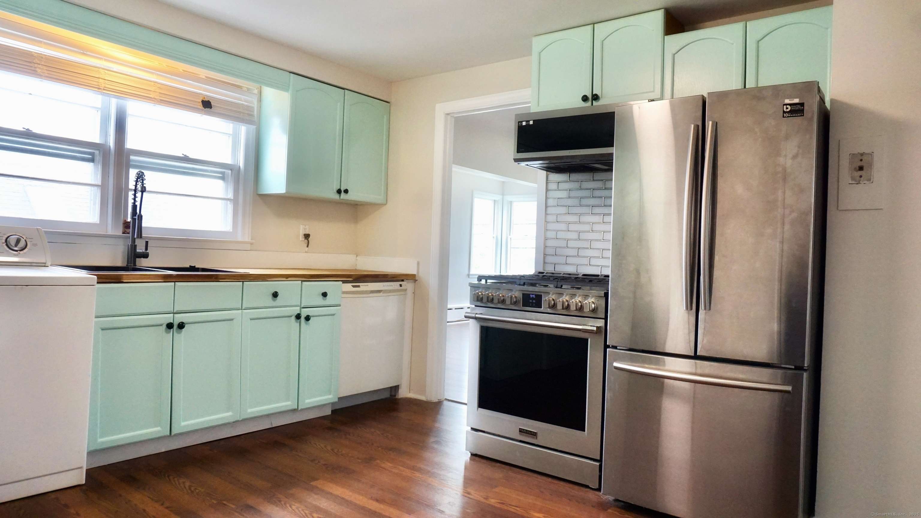 Bridgeport, CT 06605,586 Courtland Avenue