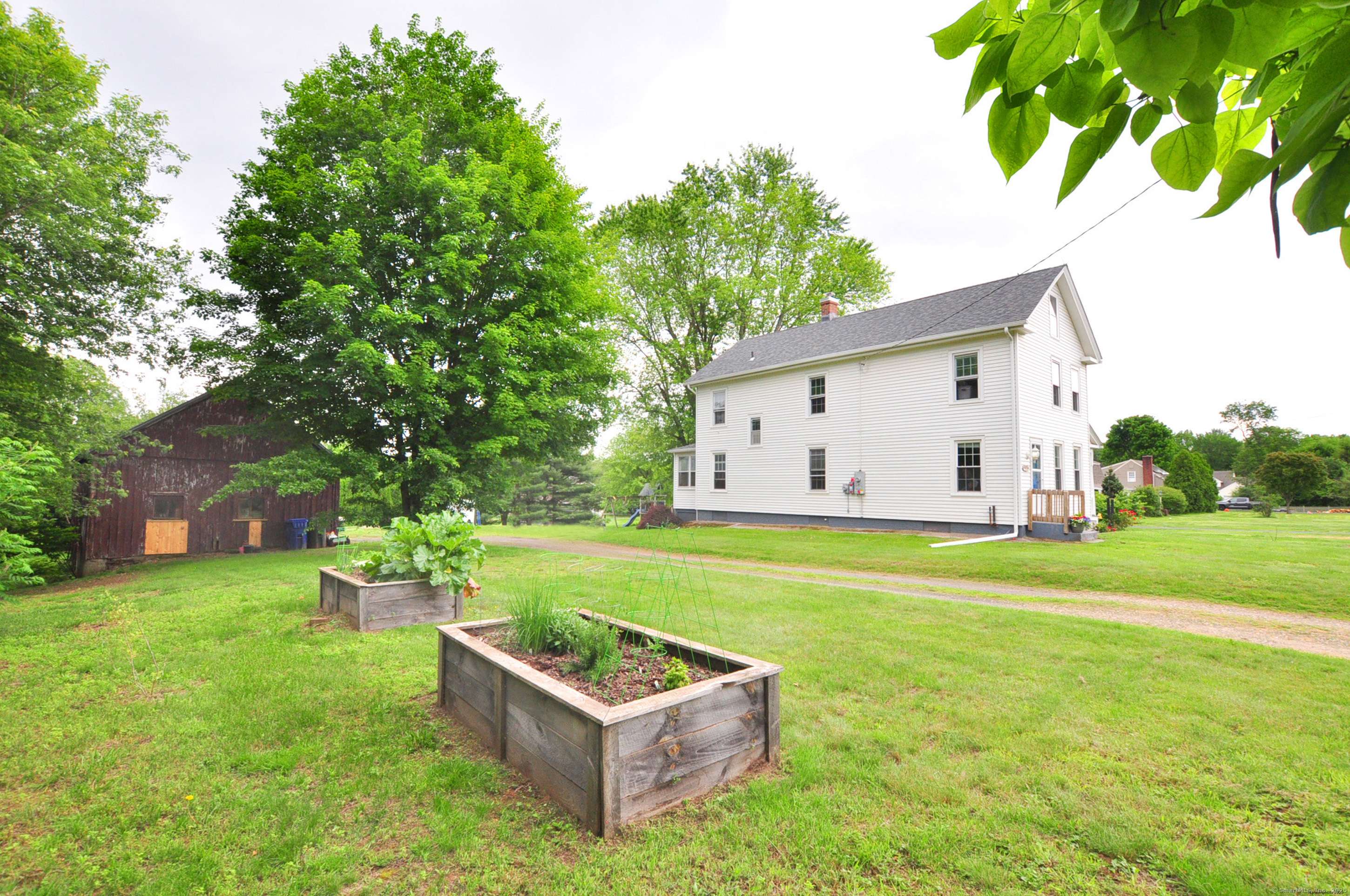 Suffield, CT 06078,44 East Street South Street