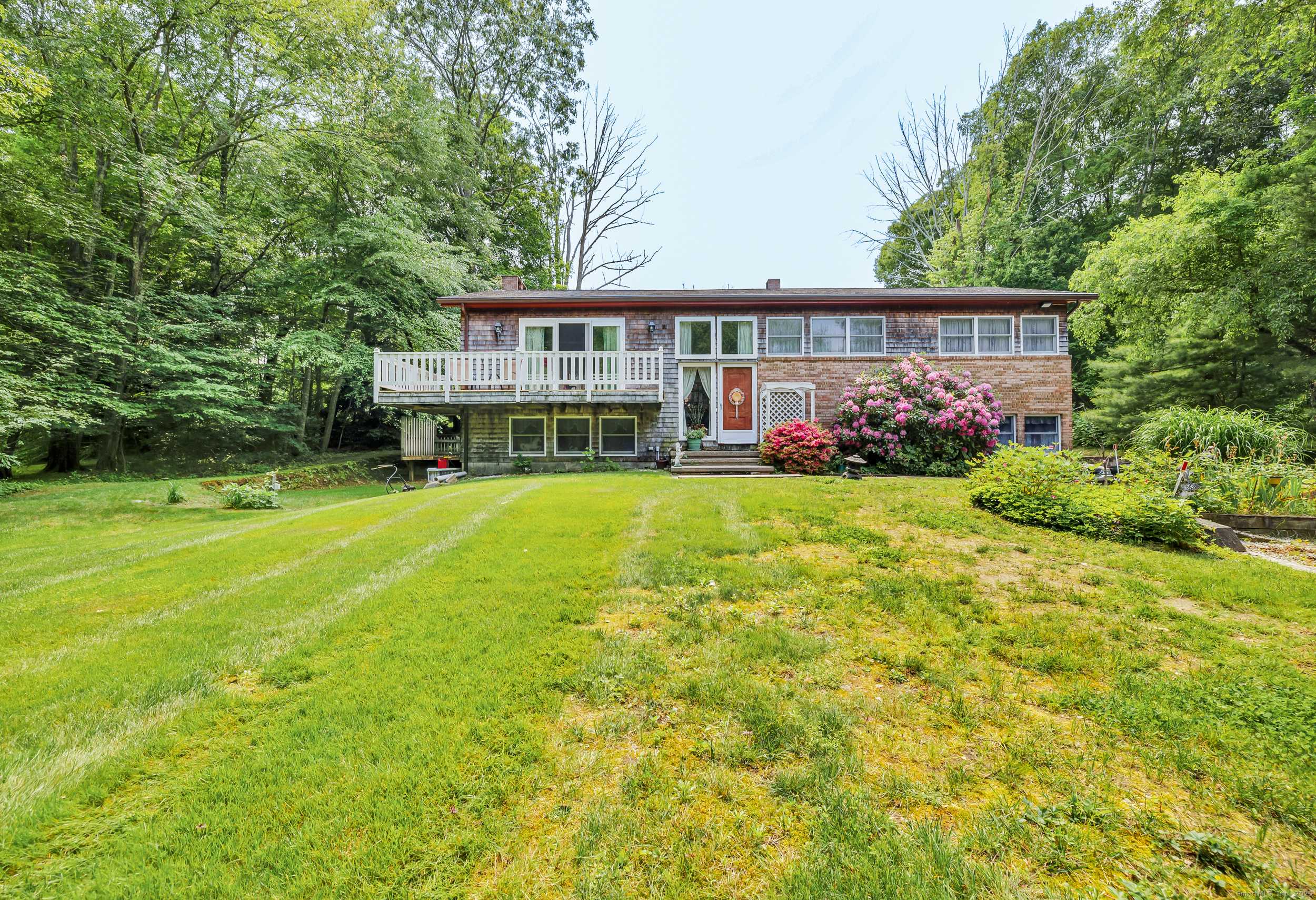 Waterford, CT 06385,27 North Road