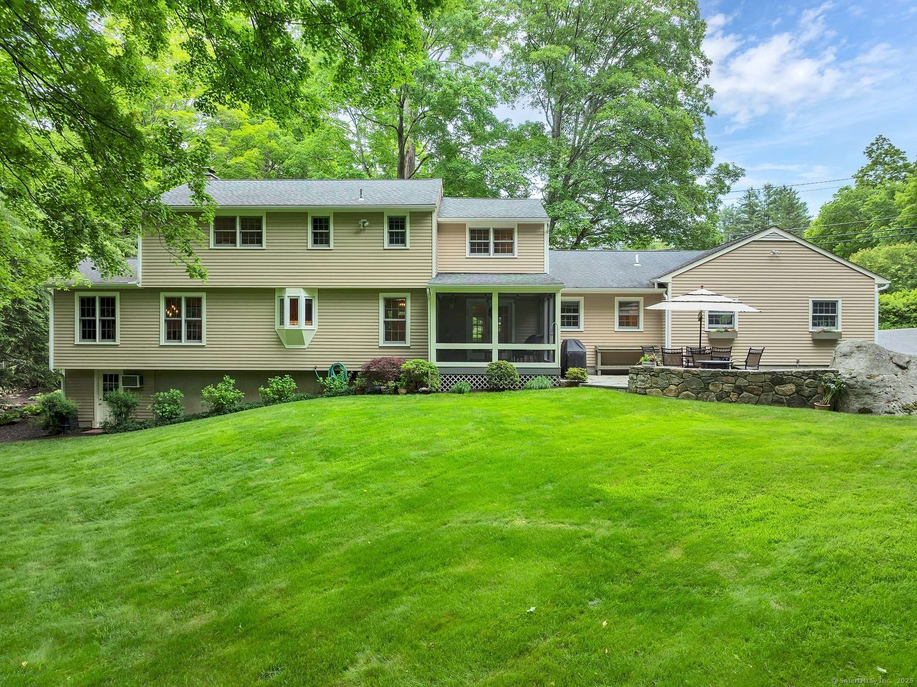 Ridgefield, CT 06877,67 Great Hill Road