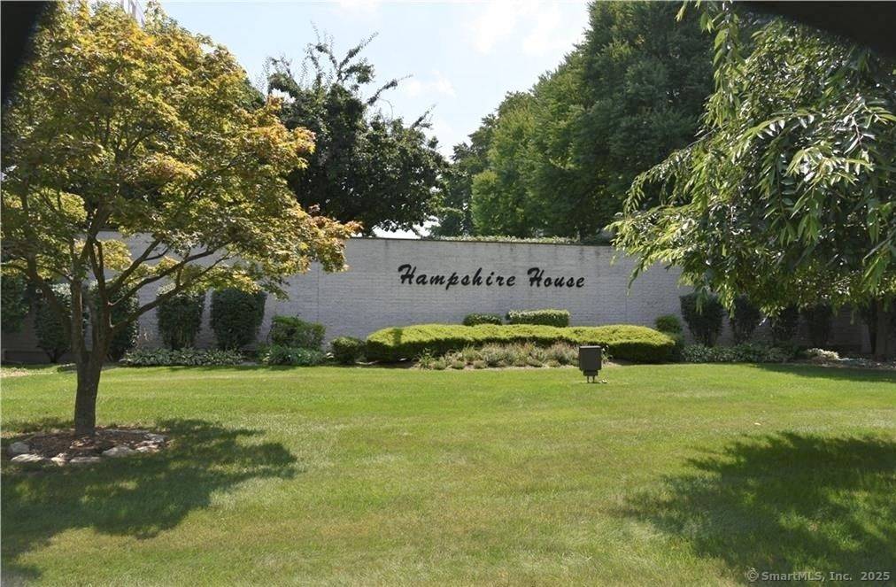 West Hartford, CT 06119,887 Farmington Avenue #5E