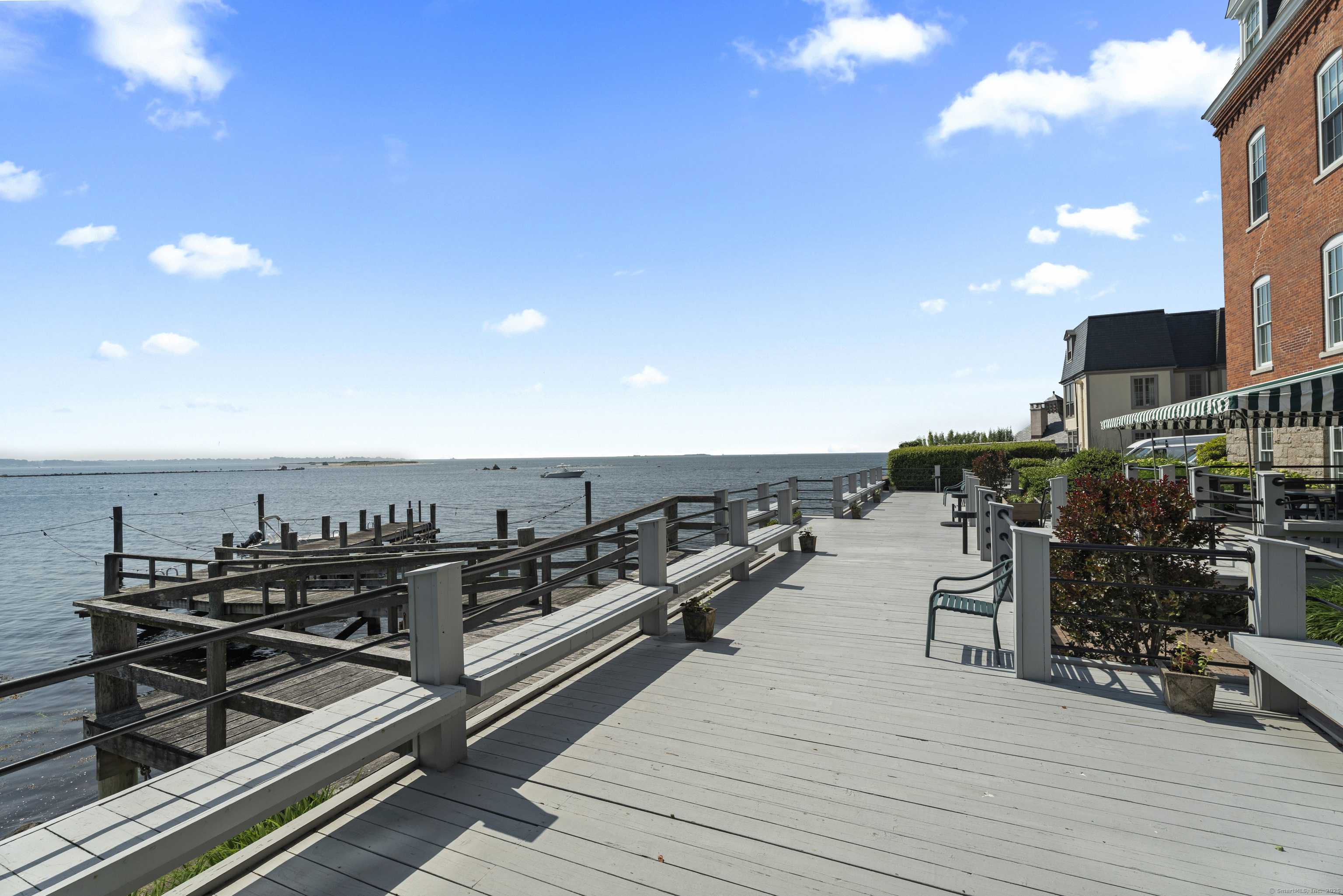 Stonington, CT 06378,25 Orchard Street #14