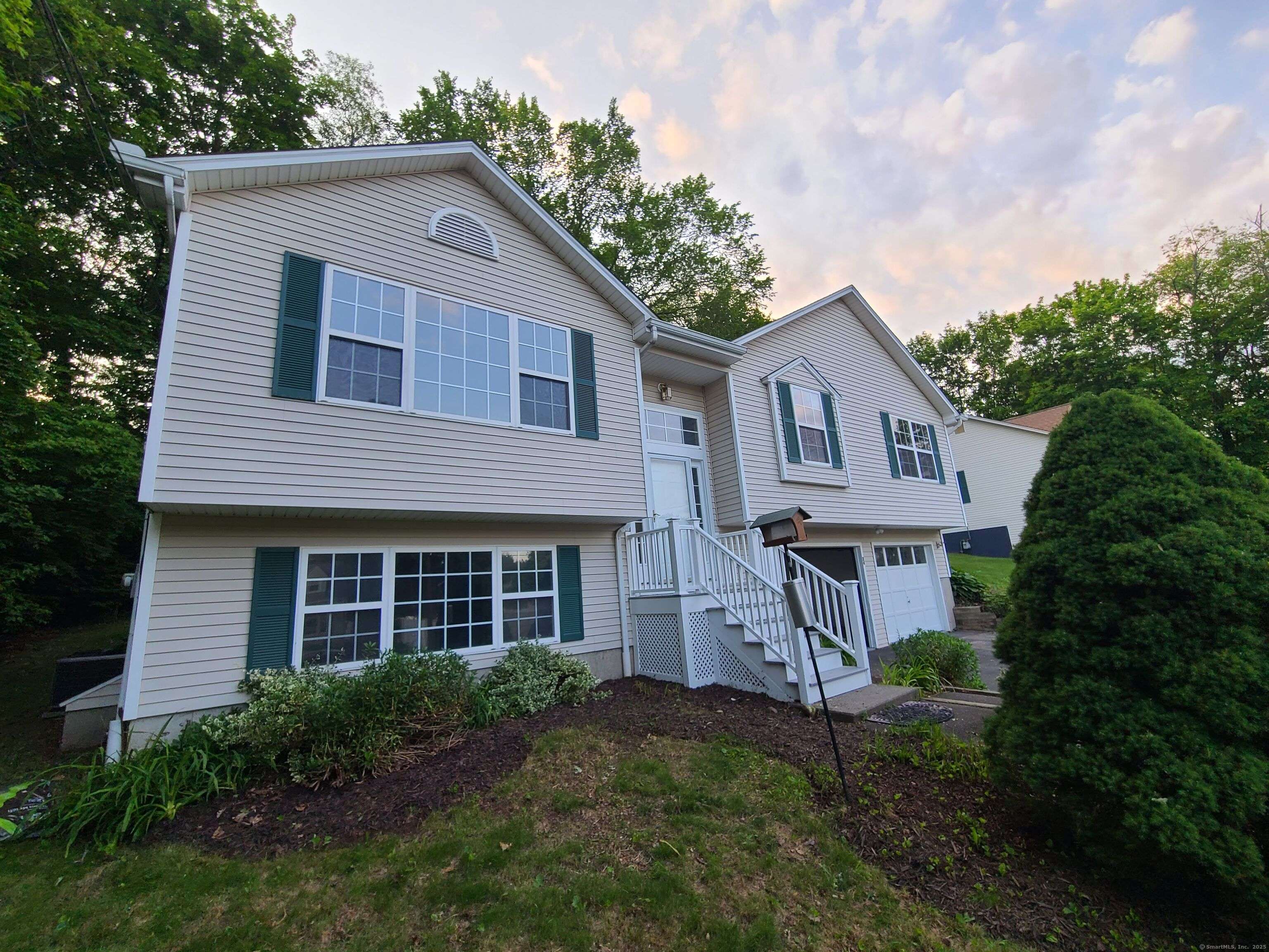 Hamden, CT 06518,24 Wiscassett Avenue