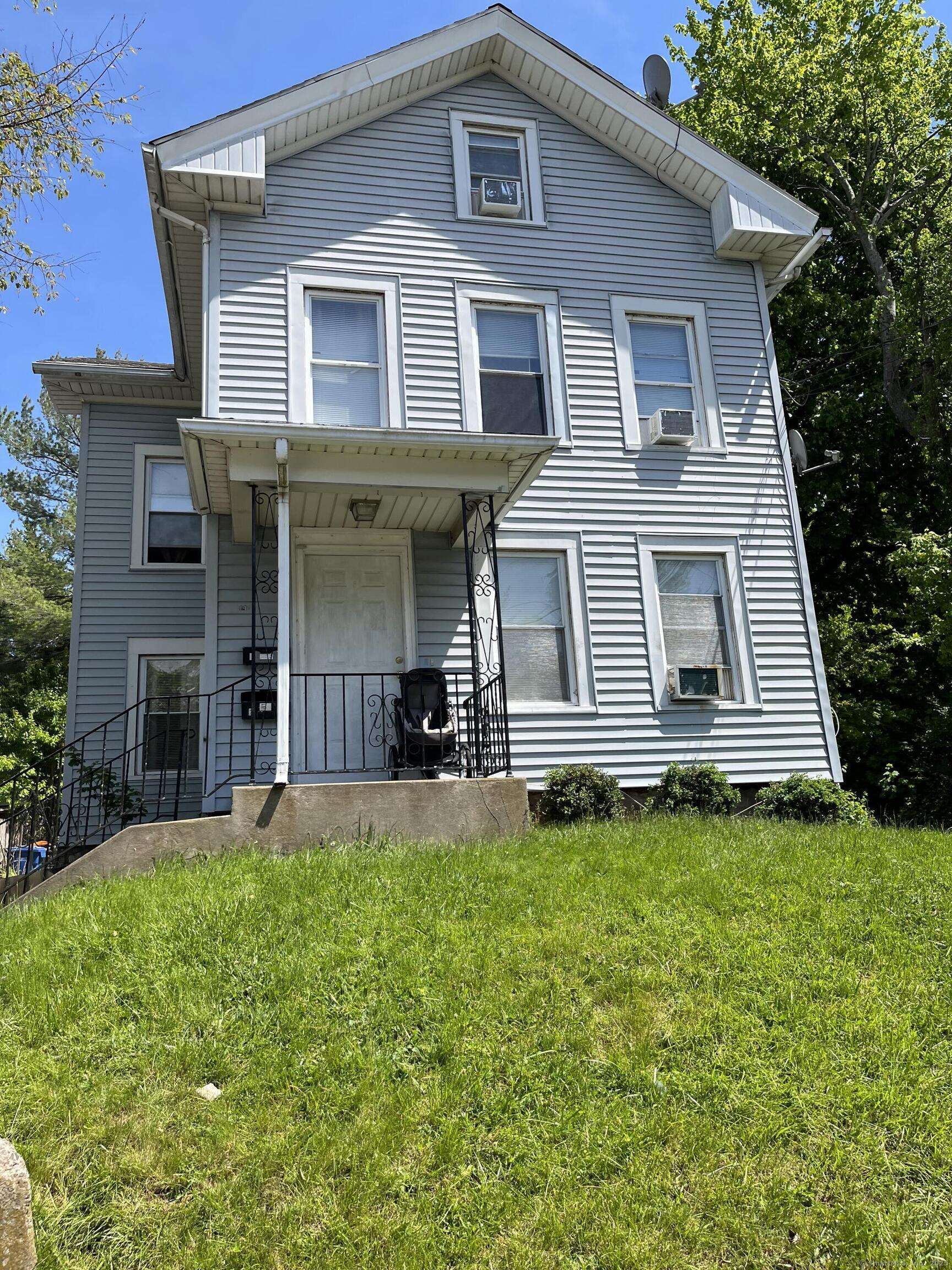 Meriden, CT 06450,144 View Street