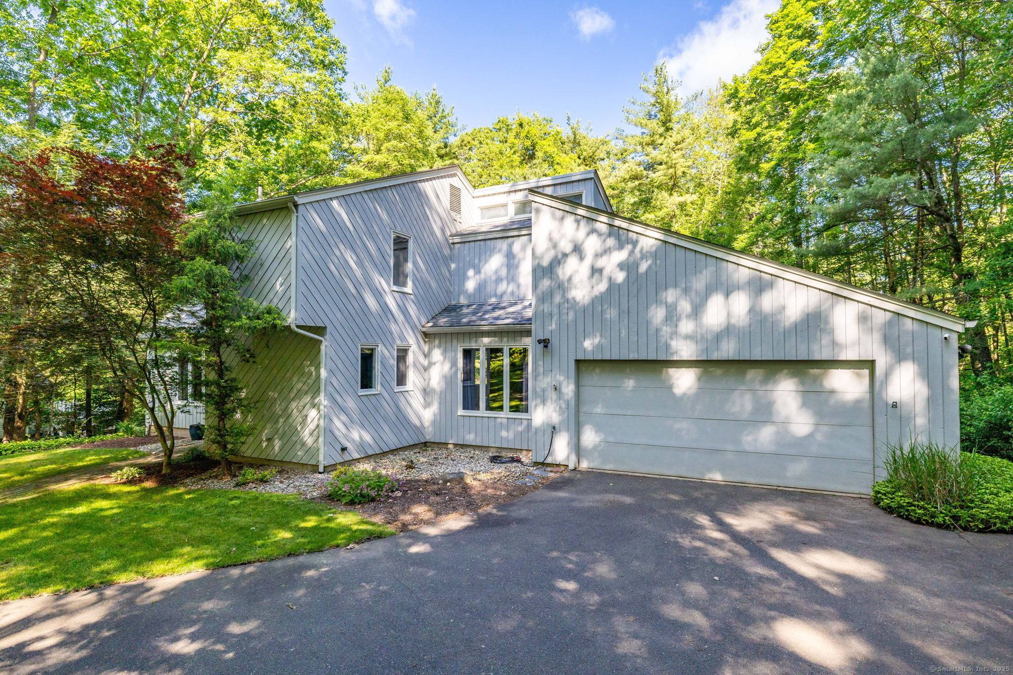 Granby, CT 06035,20 Roundhill Road
