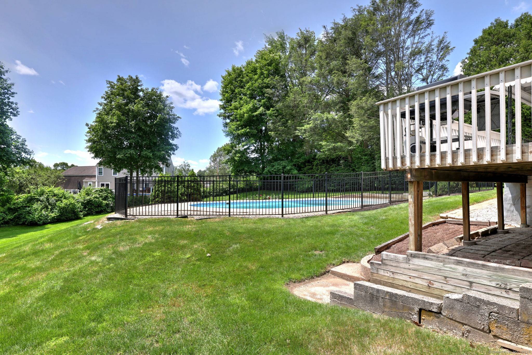 Trumbull, CT 06611,64 Regina Street