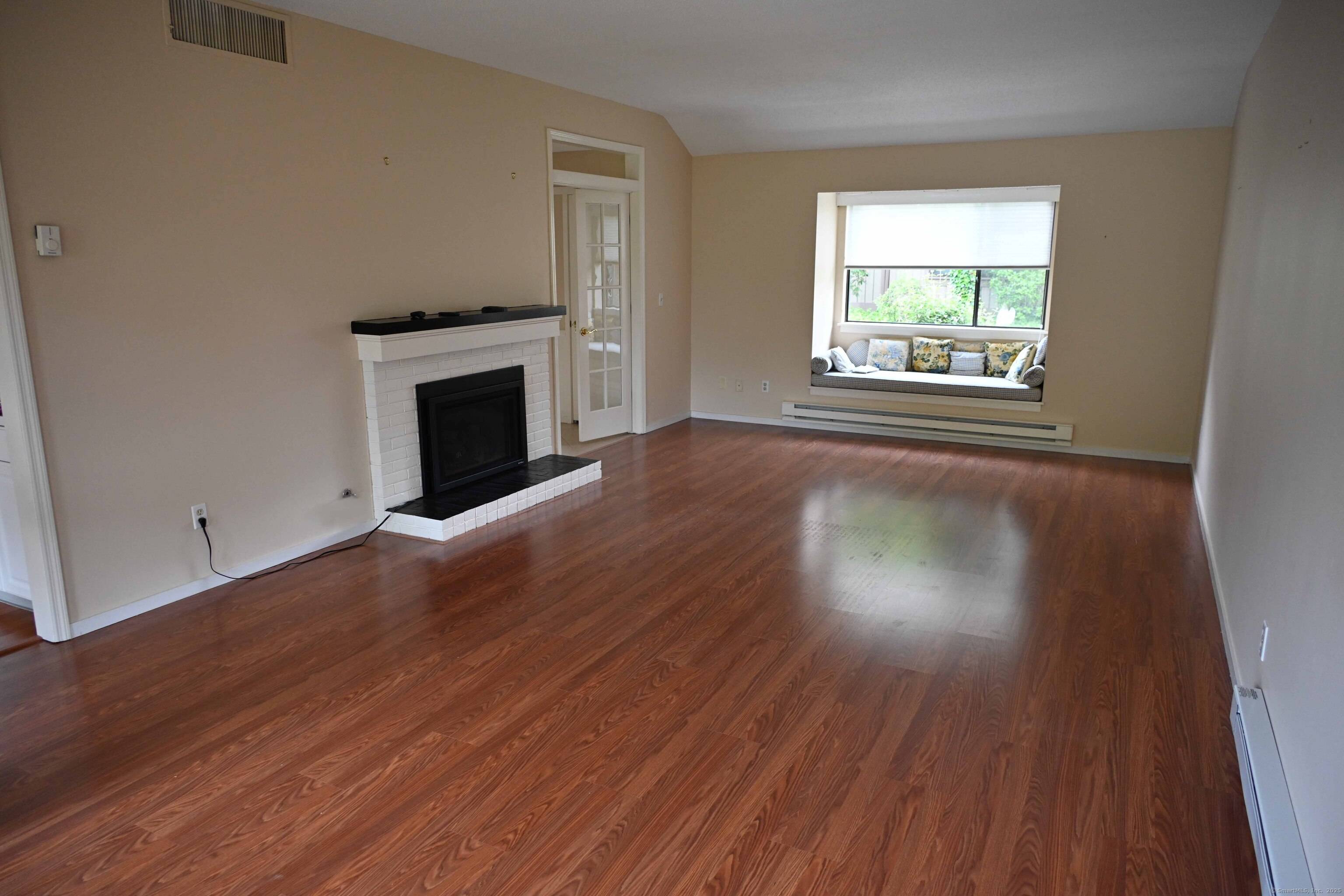 Southbury, CT 06488,540 Heritage Village #B