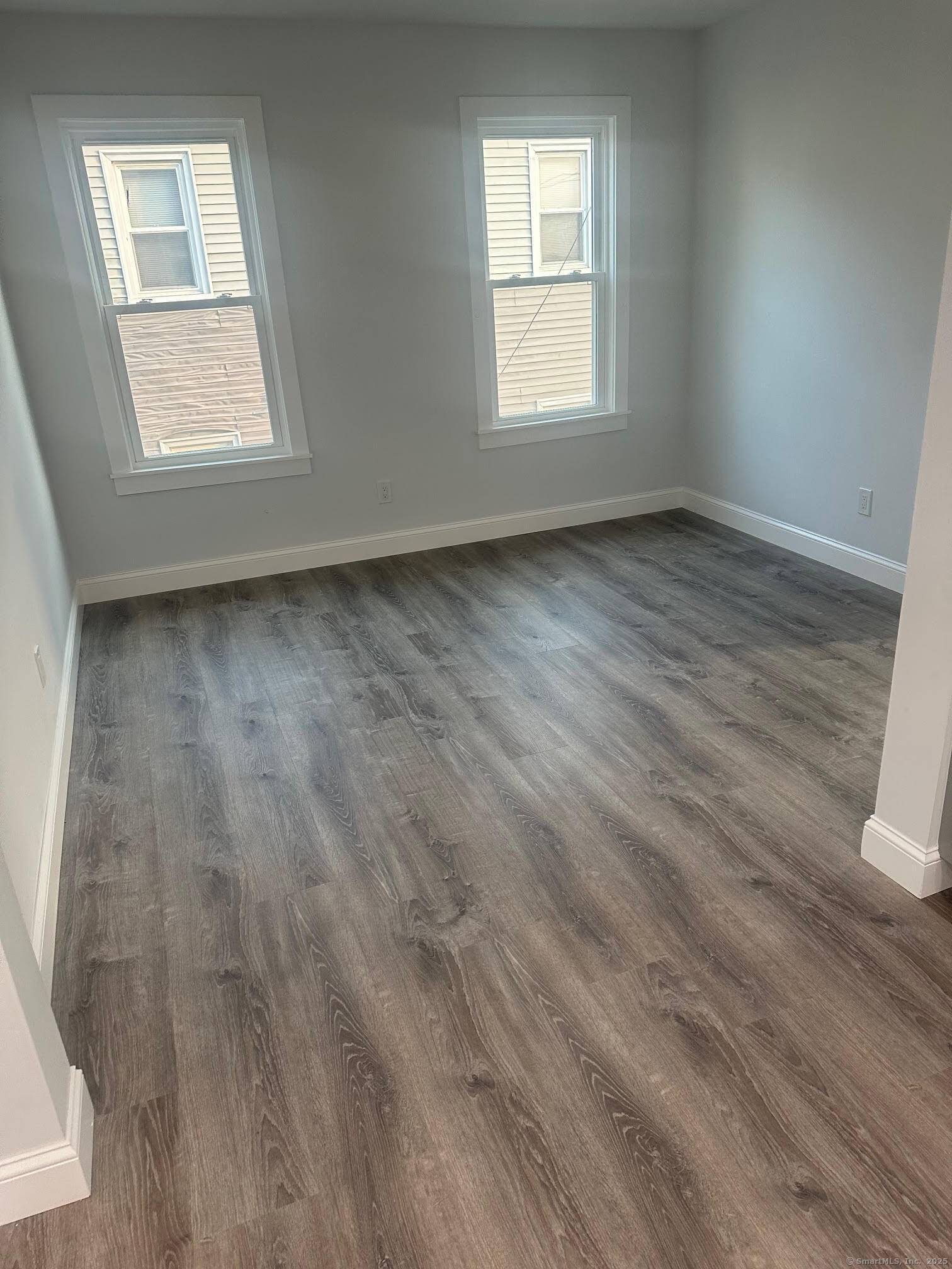 Bridgeport, CT 06610,2076 Seaview Avenue #2nd flr