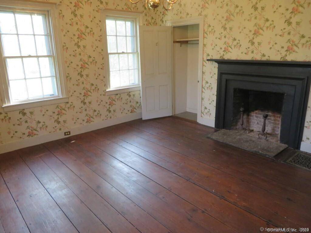 Pomfret, CT 06259,21 Page Road