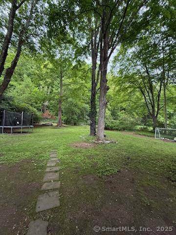 Newtown, CT 06482,21 Dayton Street