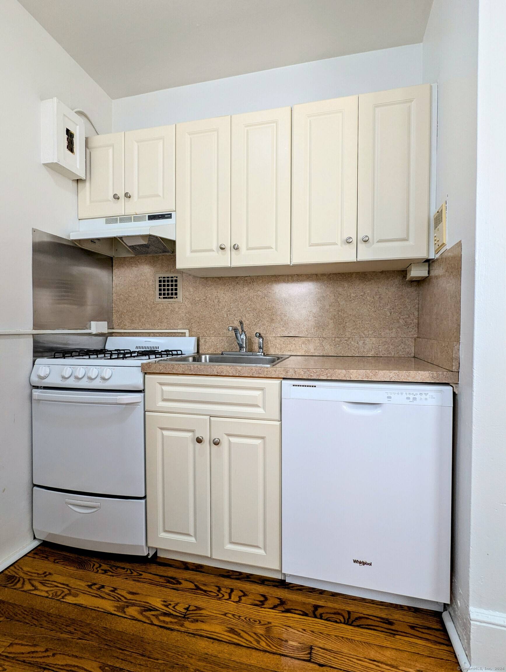 Stamford, CT 06901,53 Prospect Street #307