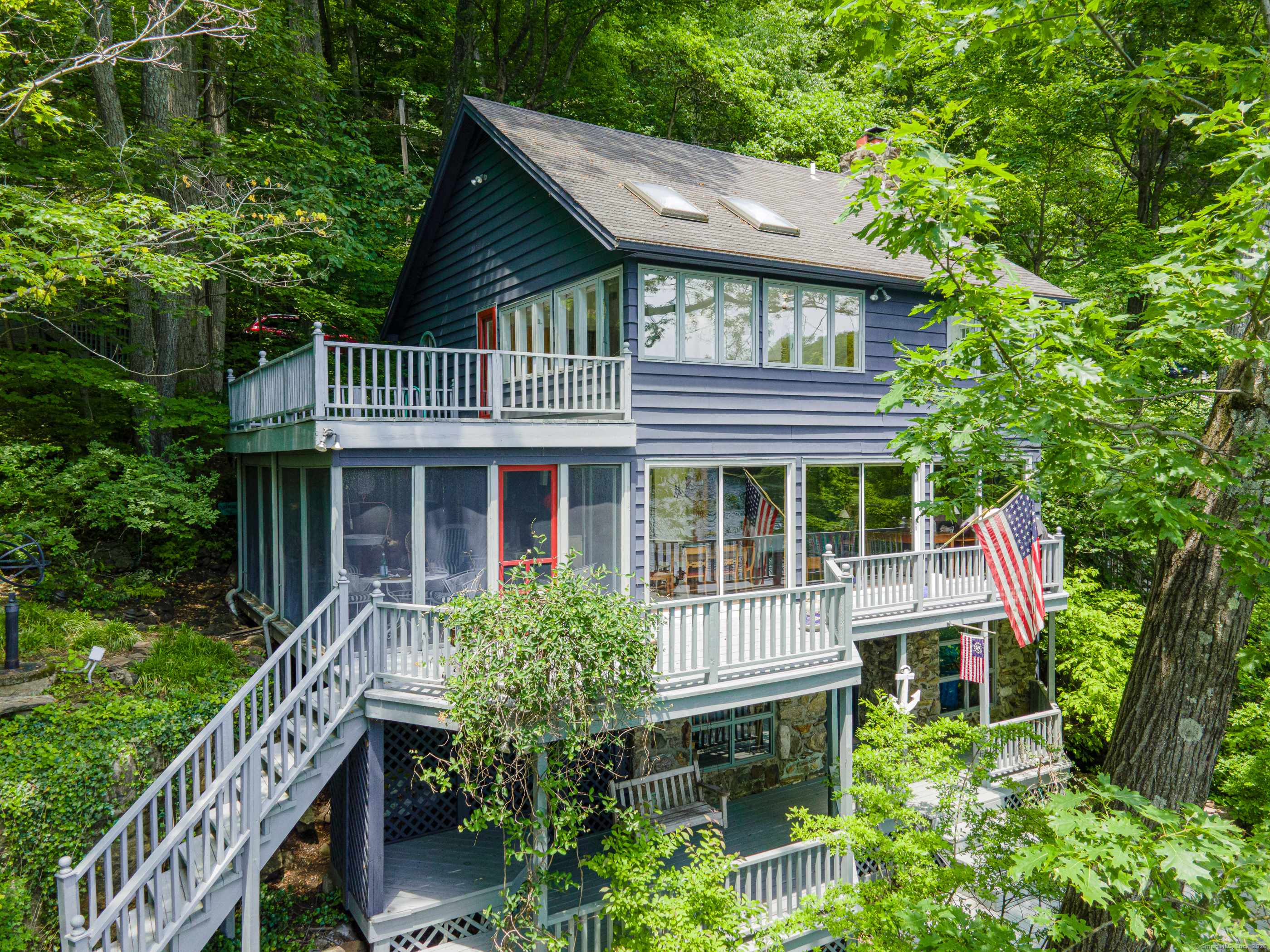 Ridgefield, CT 06877,159 Mountain Road