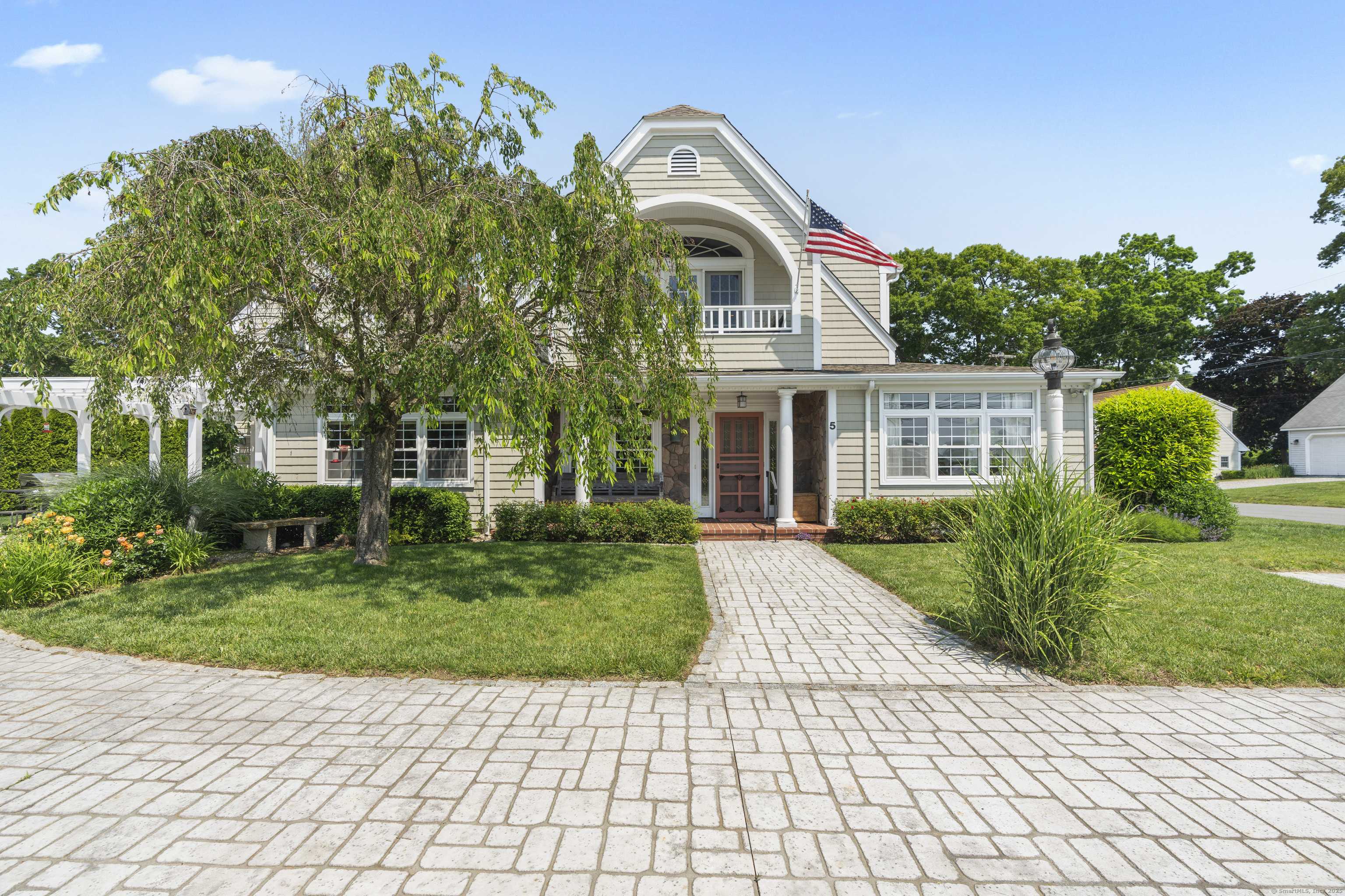 Old Saybrook, CT 06475,5 Oakwood Road