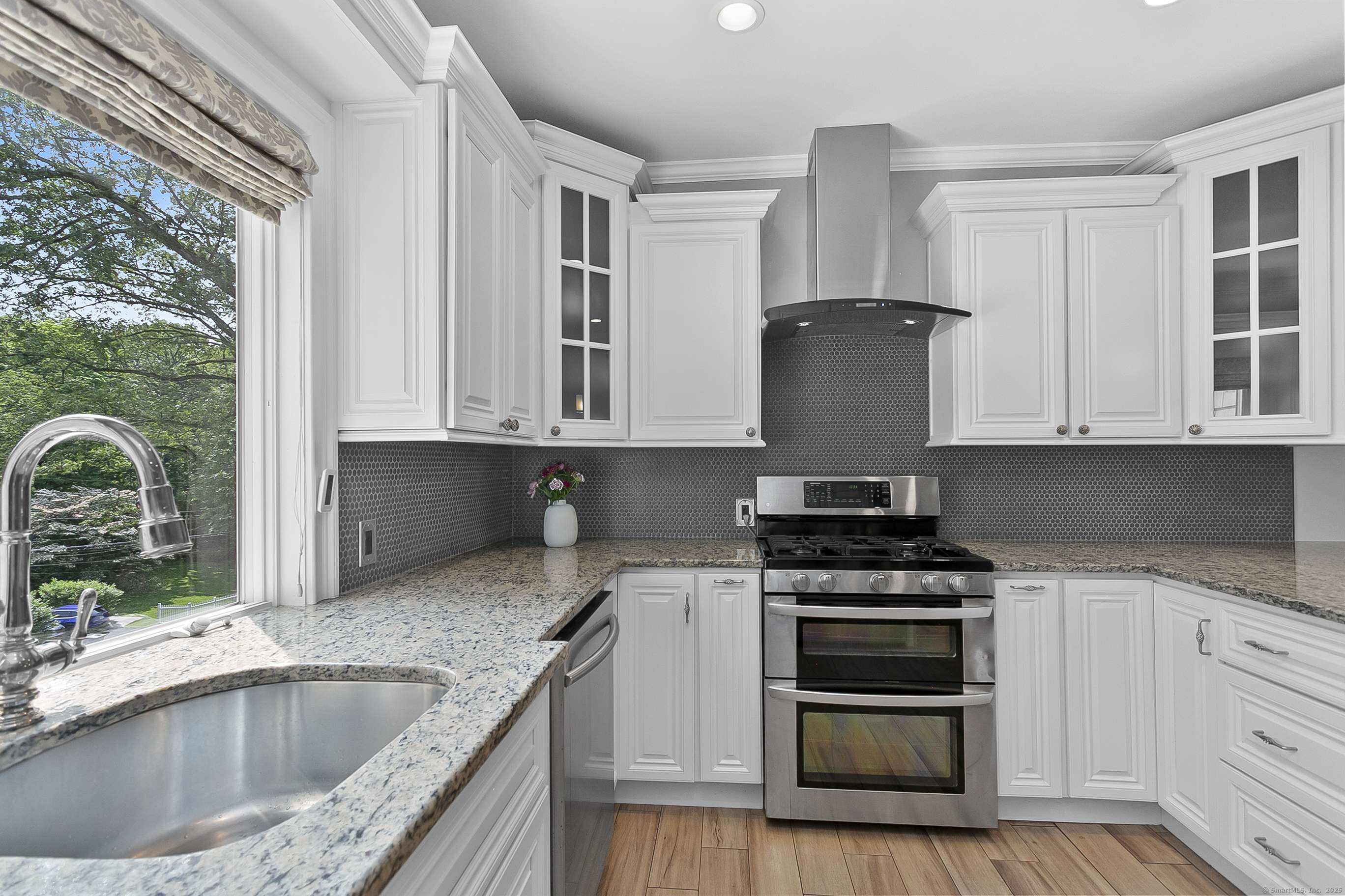 Stamford, CT 06907,42 Woodledge Road