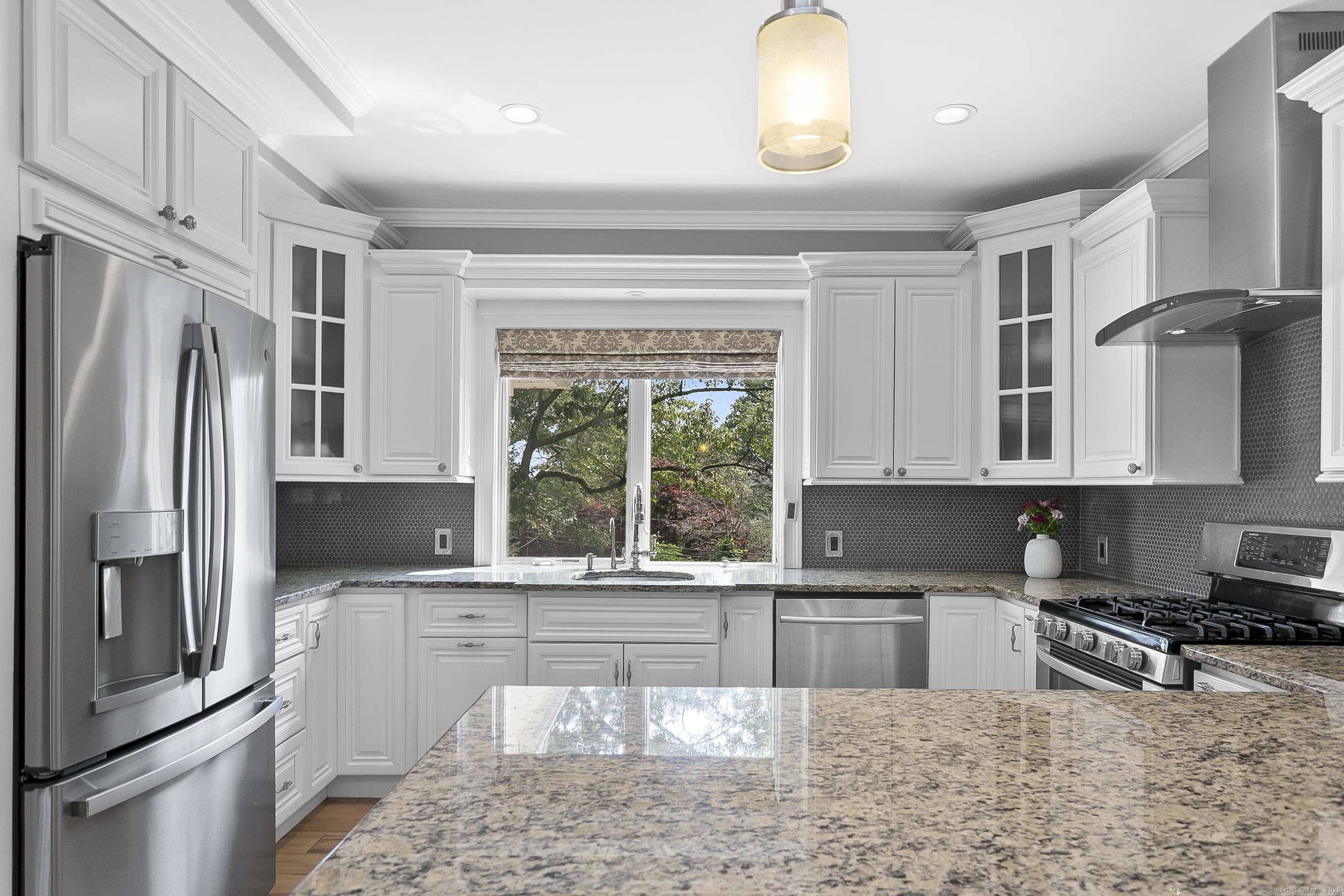 Stamford, CT 06907,42 Woodledge Road
