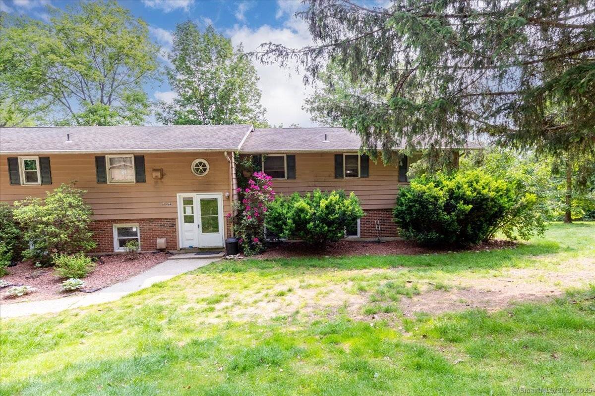 Windham, CT 06226,270 South Windham Road #Apt 61